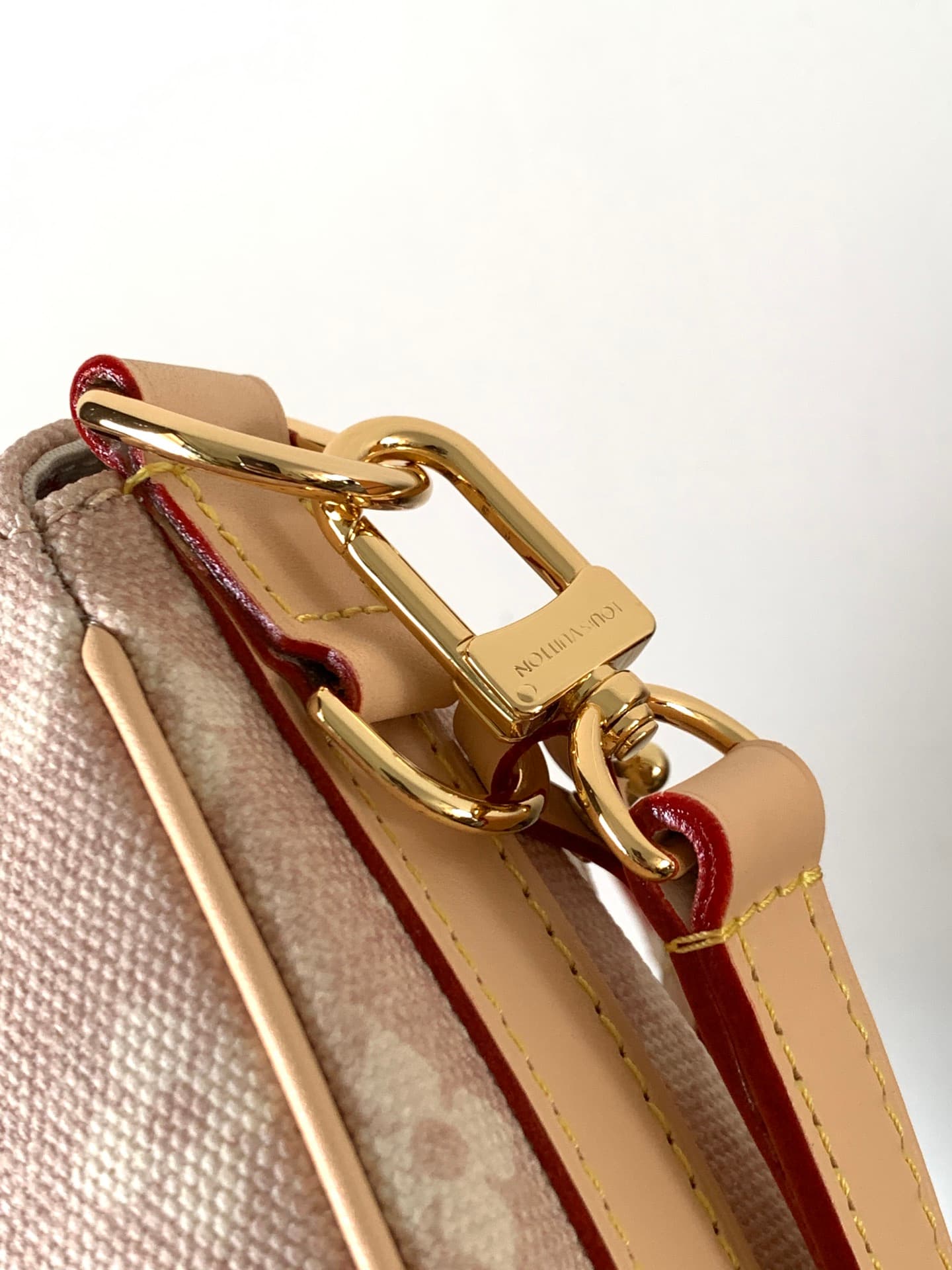 Louis Vuitton Cream Wallet M15134