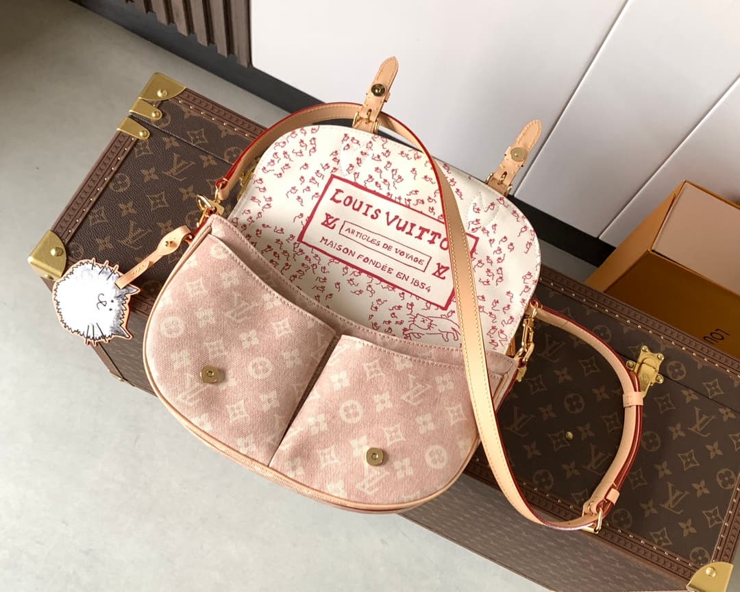 Louis Vuitton Cream Wallet M15134