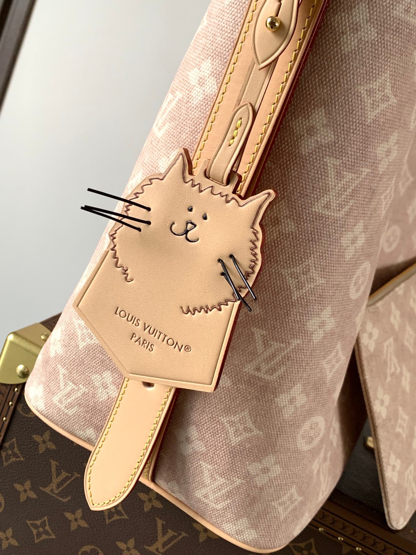 Louis Vuitton Cream Large Wallet M25727