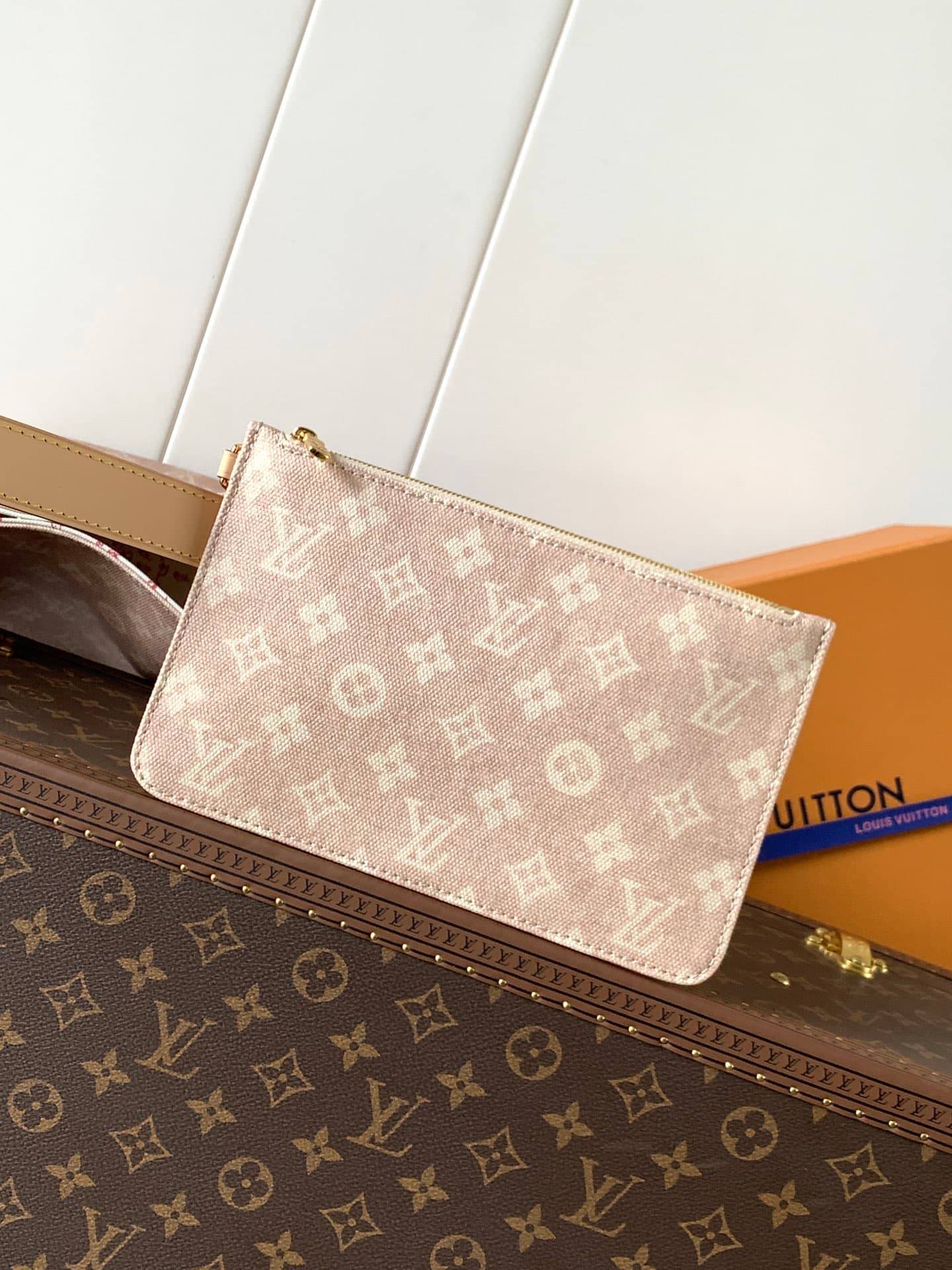 Louis Vuitton Cream Large Wallet M25727