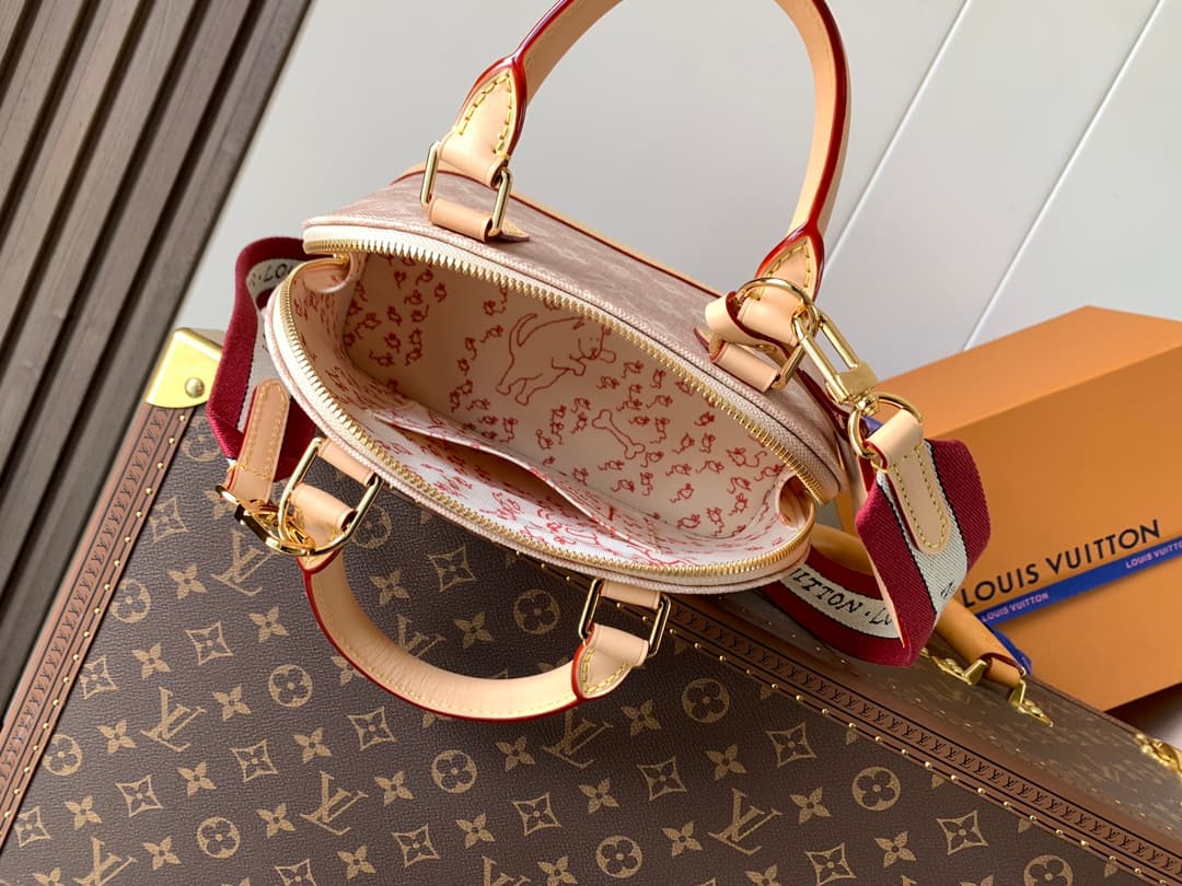 Louis Vuitton Cream Wallet M25728