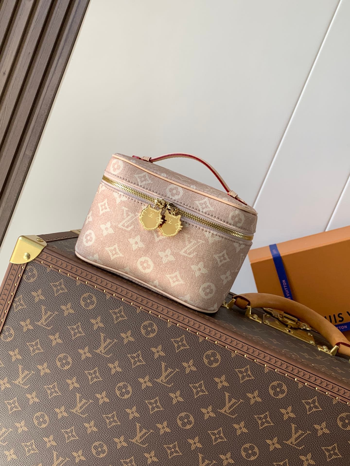 Louis Vuitton Cream Mini Bag M15170