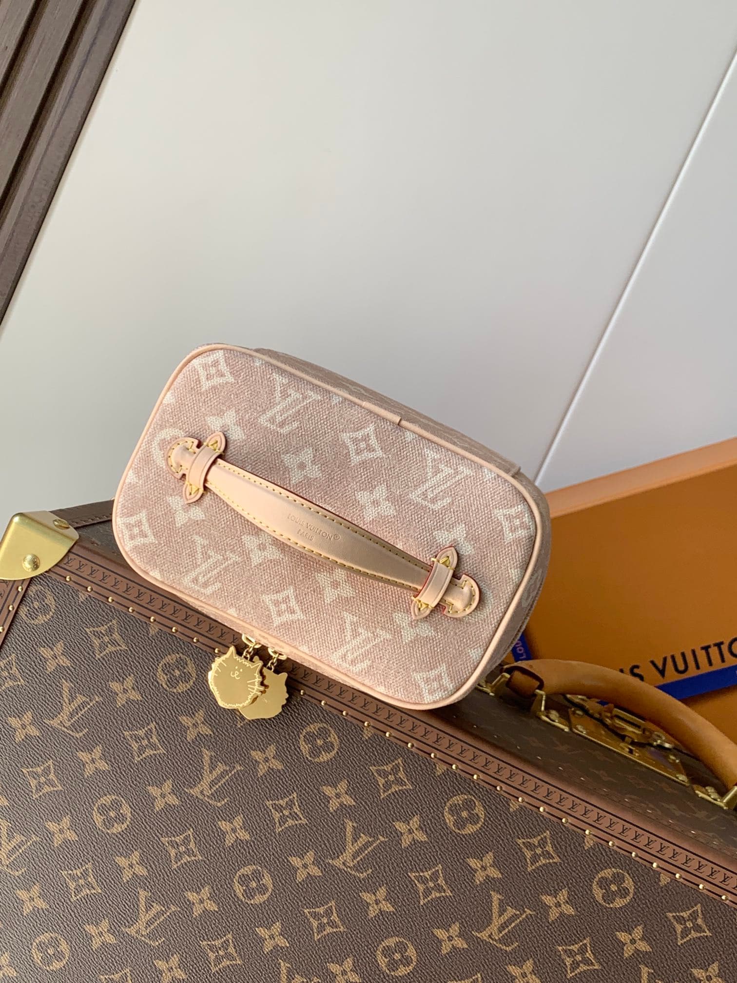 Louis Vuitton Cream Mini Bag M15170