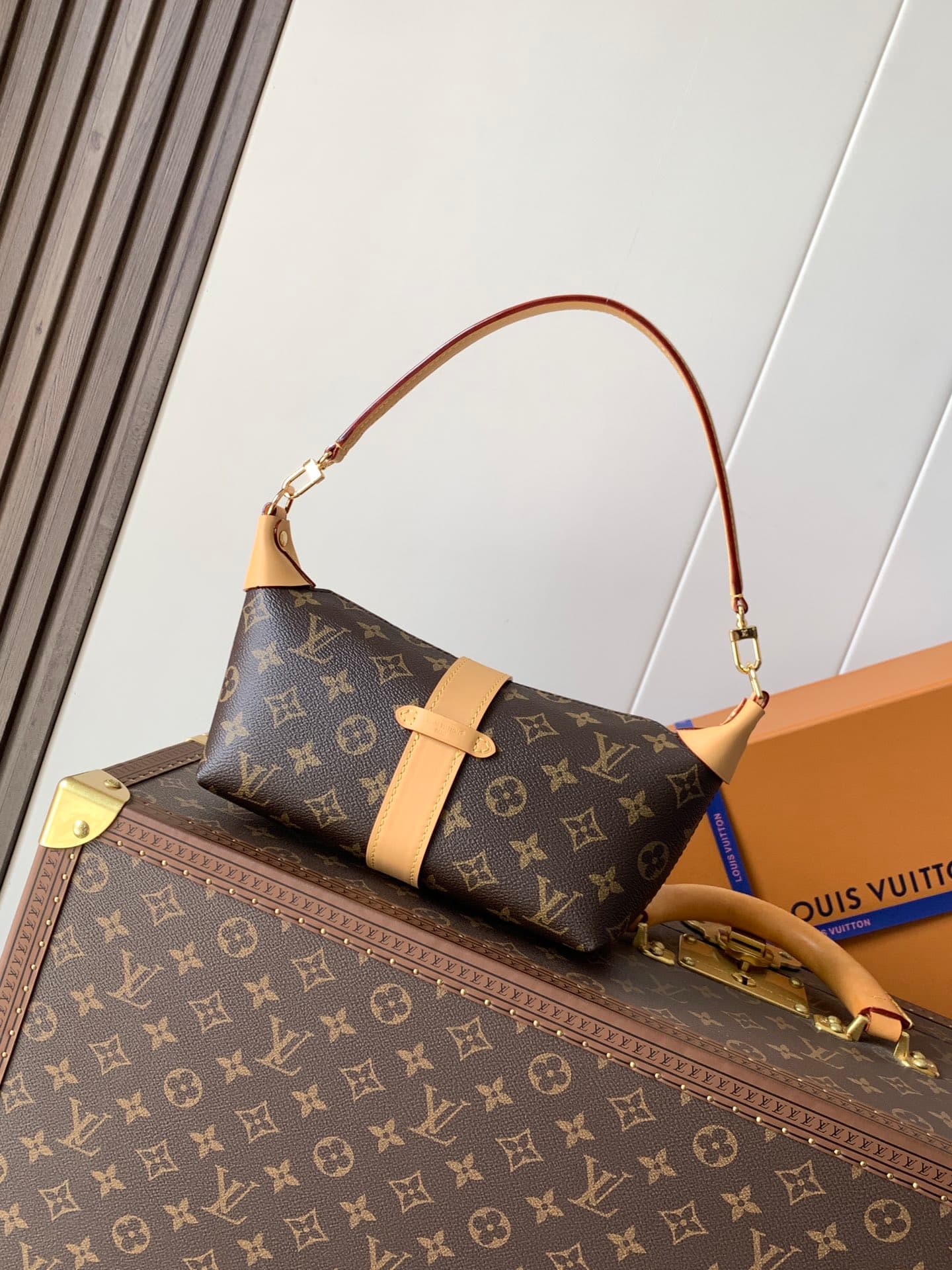 Louis Vuitton Cream Wallet M26191