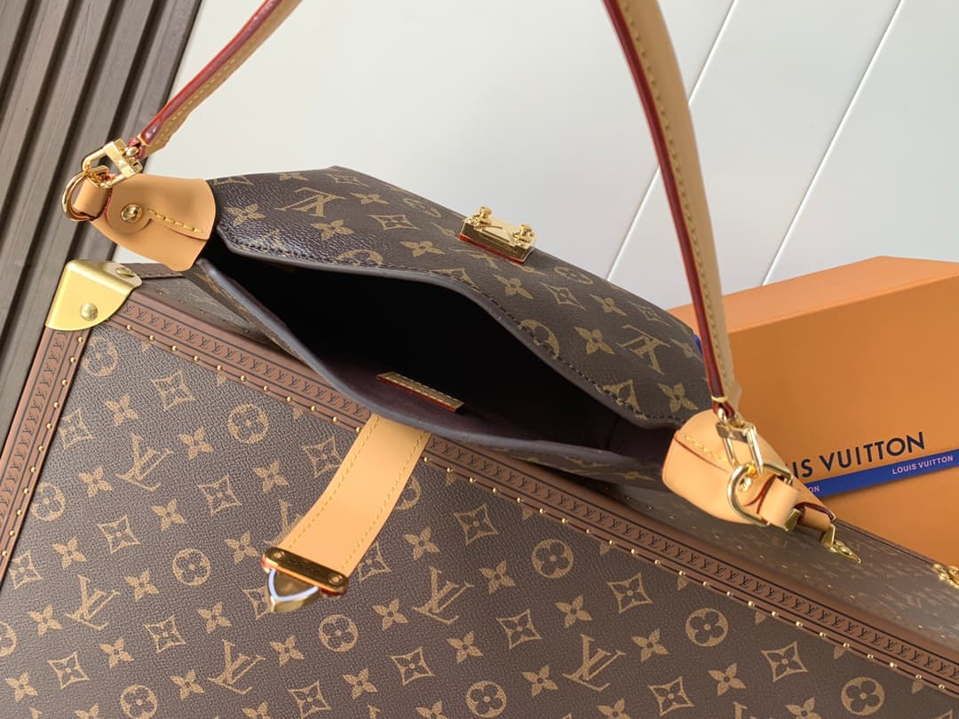 Louis Vuitton Cream Wallet M26191