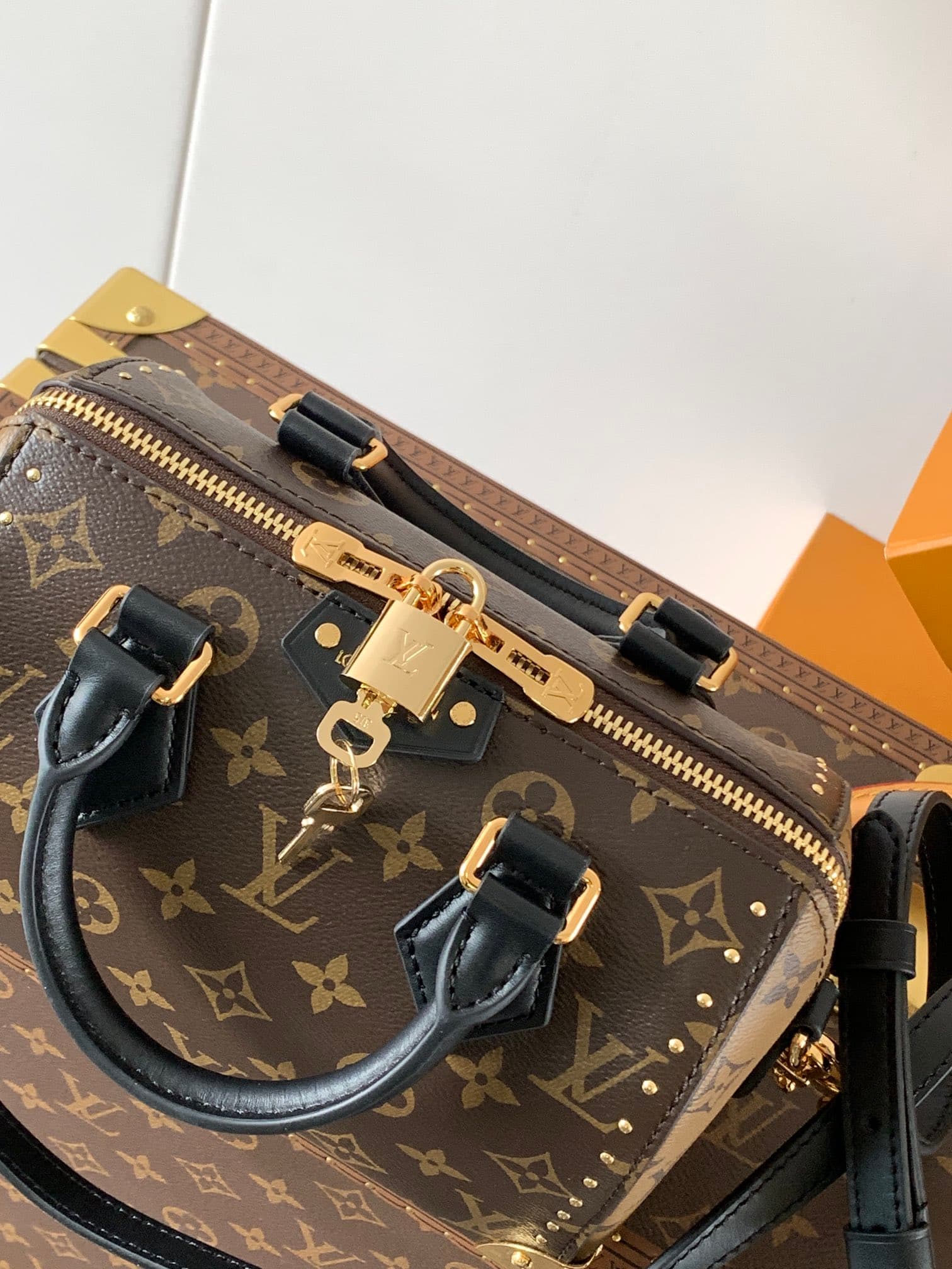 Louis Vuitton Cream Crossbody Bag M13146