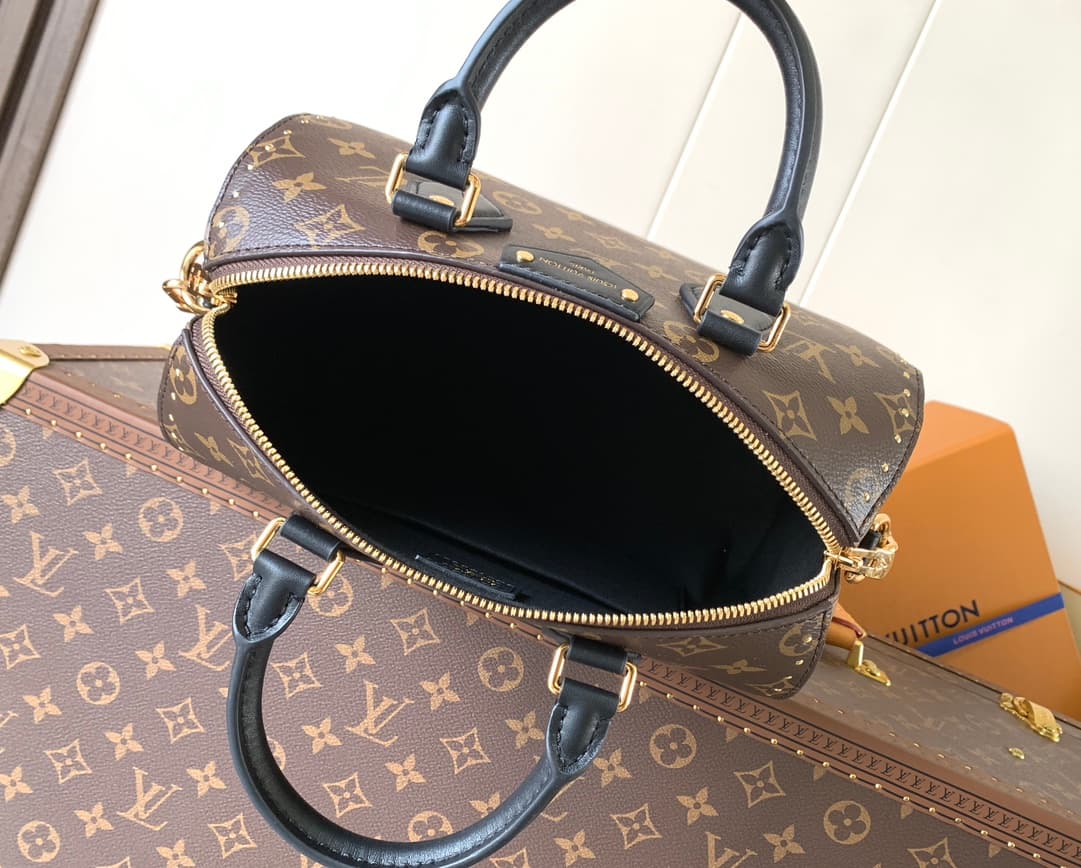 Louis Vuitton Red Wallet M26181