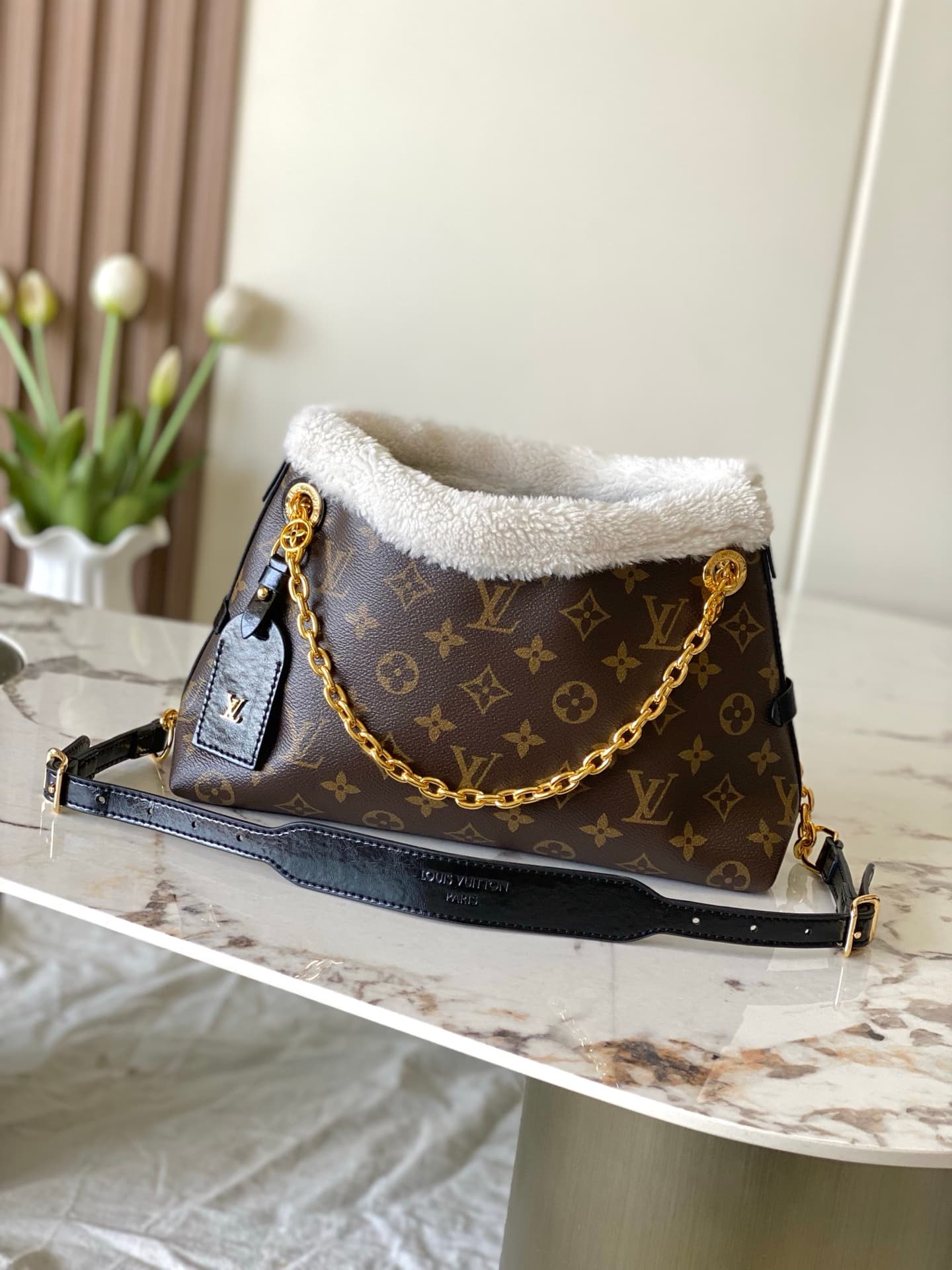 Louis Vuitton Gold Bag 26568