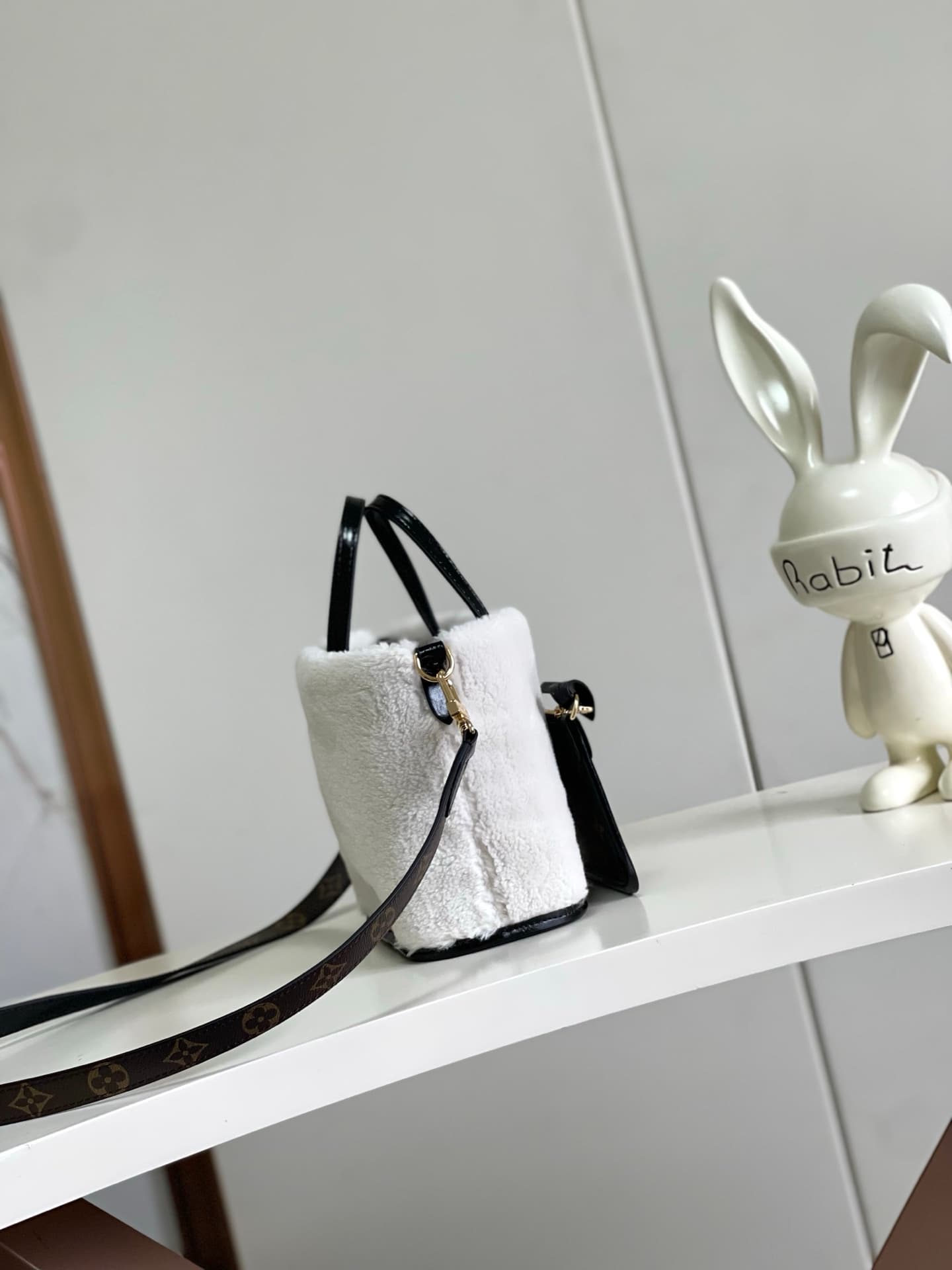 Louis Vuitton Gold Crossbody Bag M26315