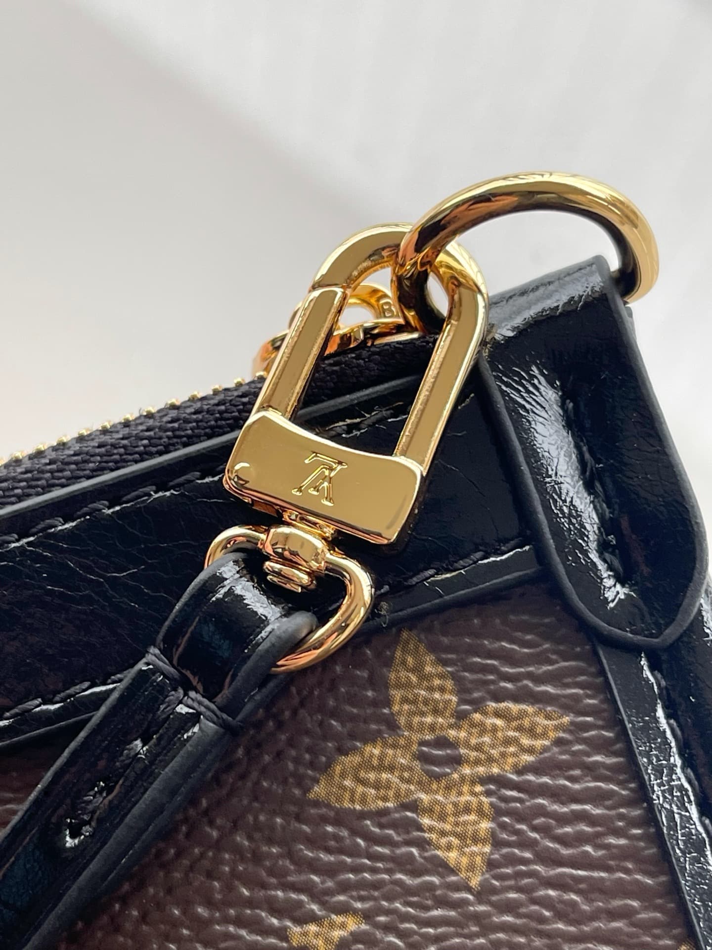 Louis Vuitton Gold Crossbody Bag M26315
