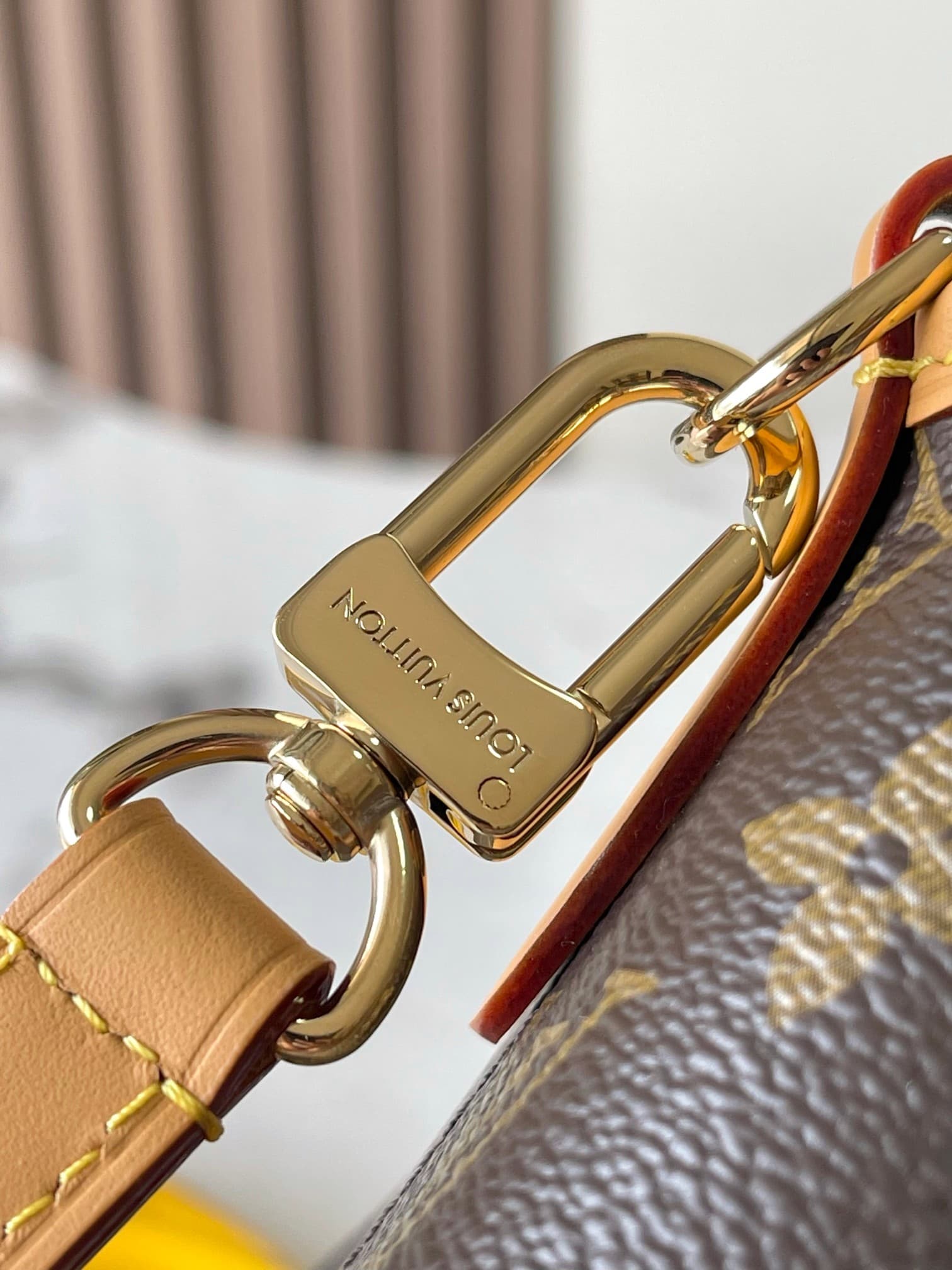 Louis Vuitton Small Bag M15208