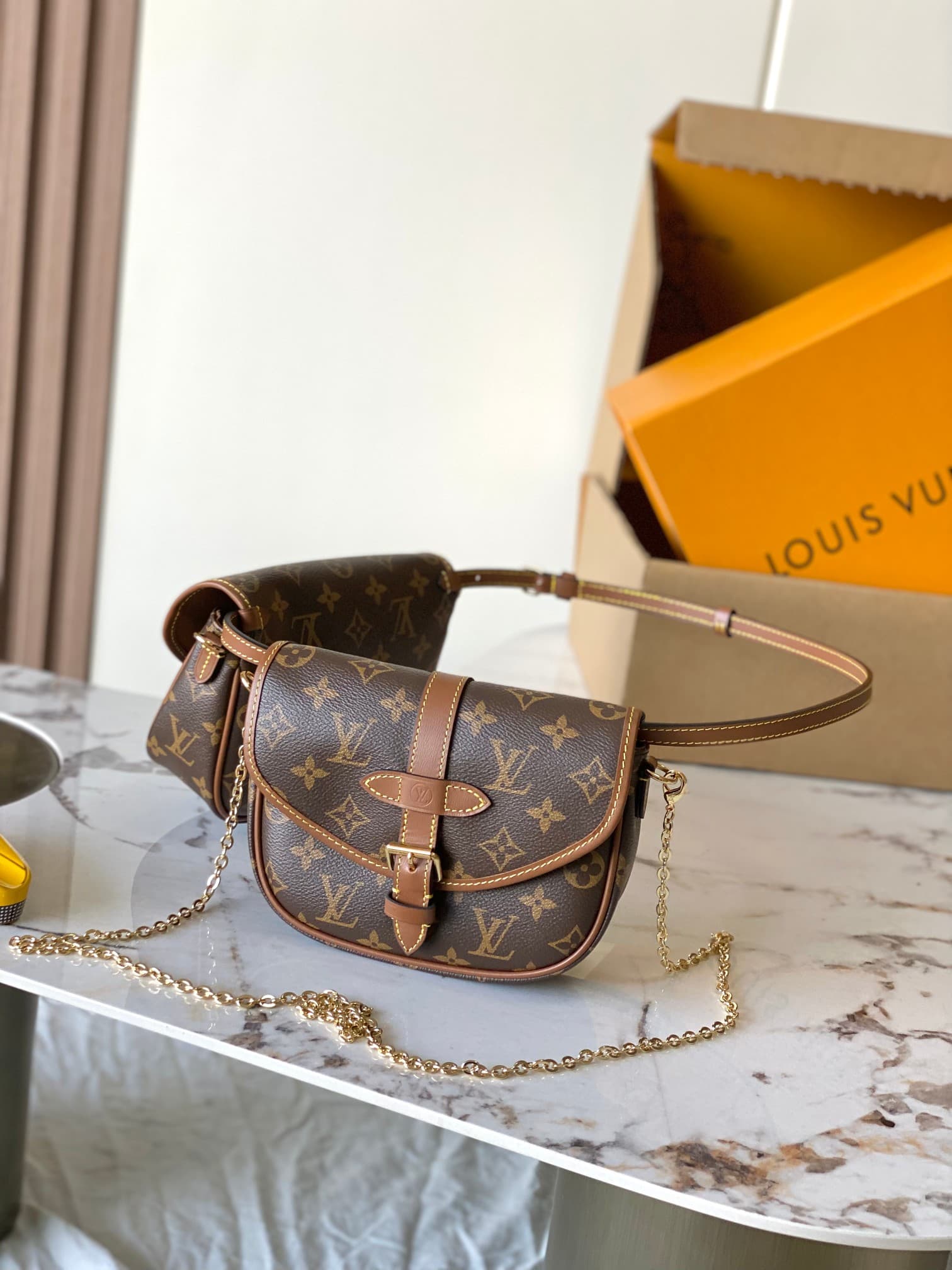 Louis Vuitton Bag M26592