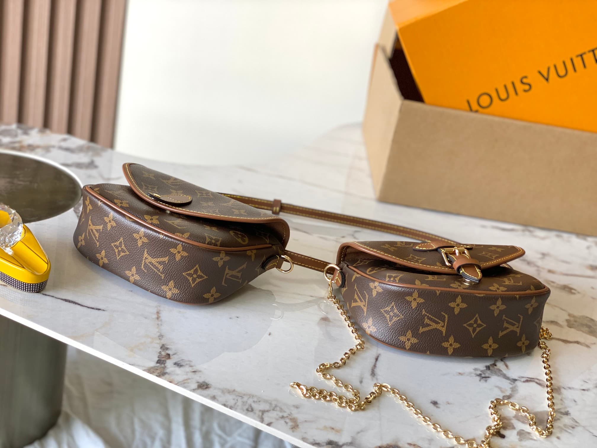 Louis Vuitton Bag M26592