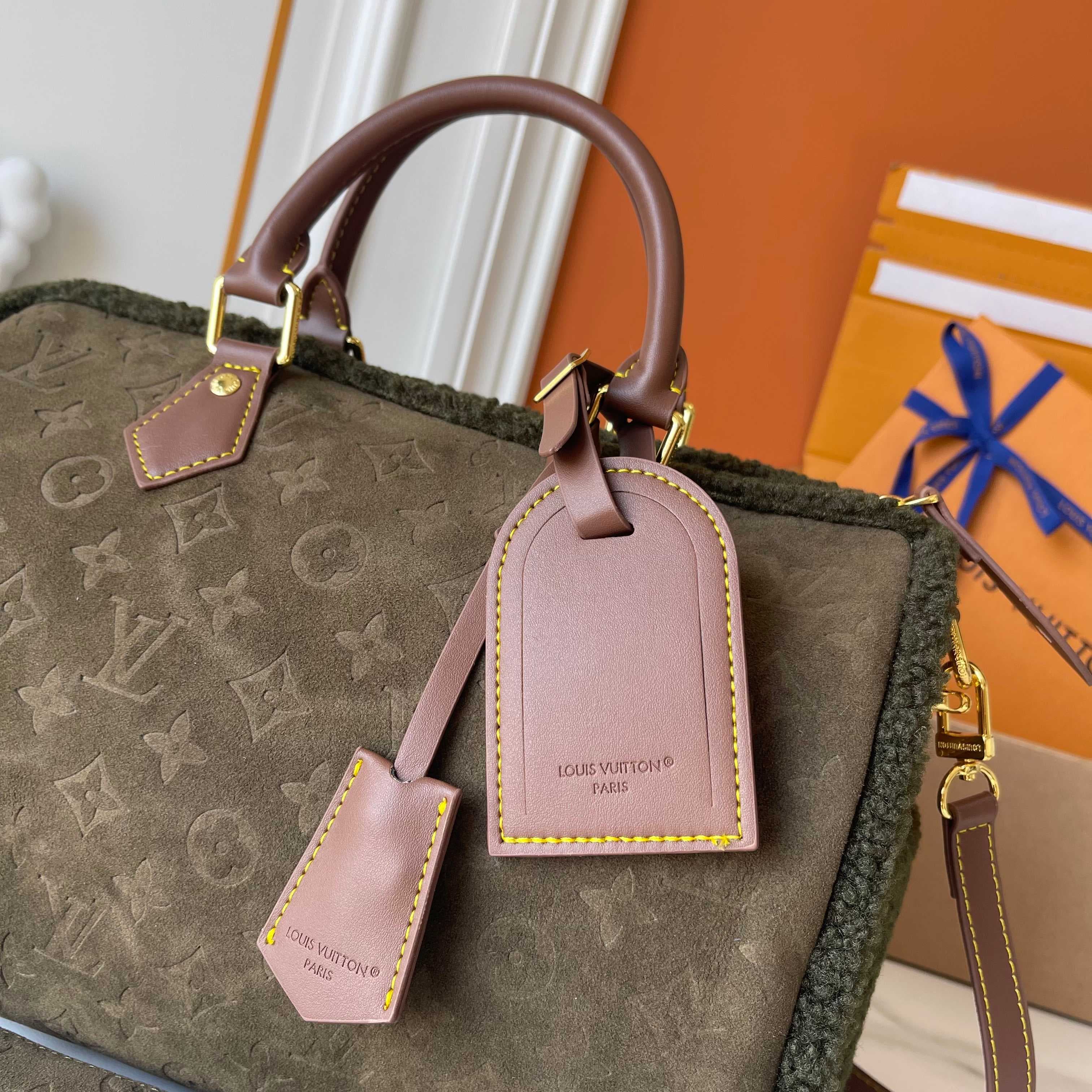 Louis Vuitton Cream Product M27014