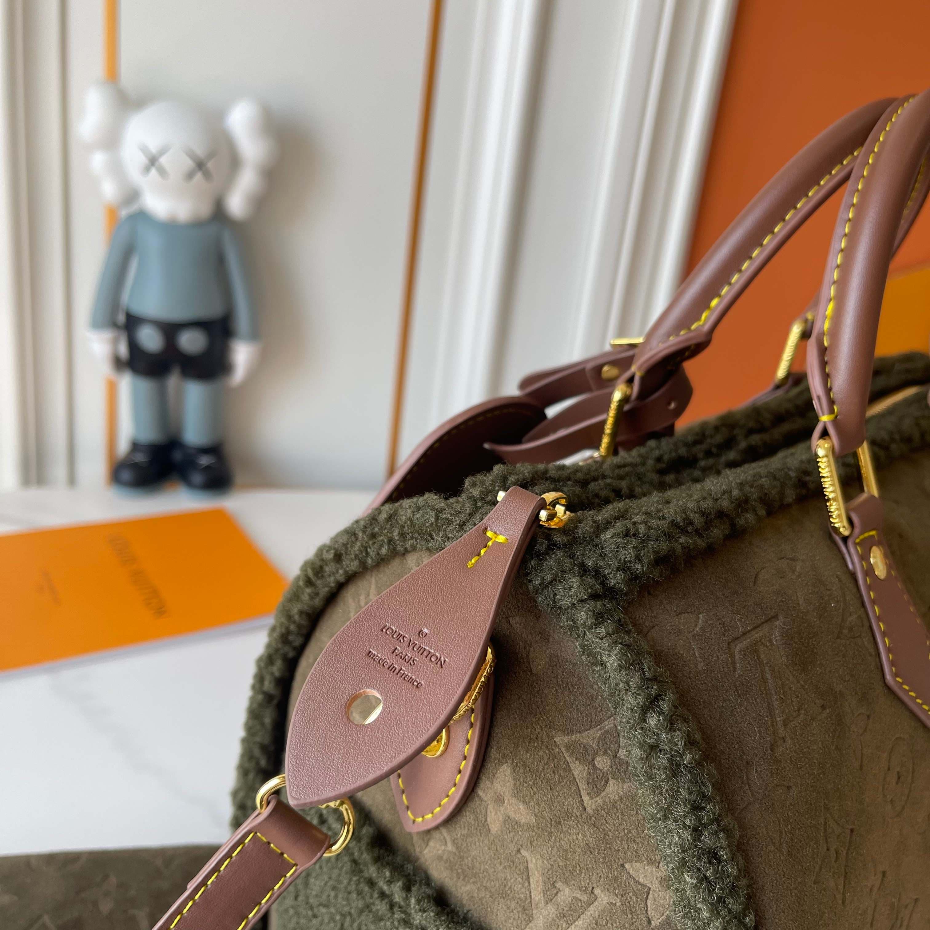 Louis Vuitton Cream Product M27014