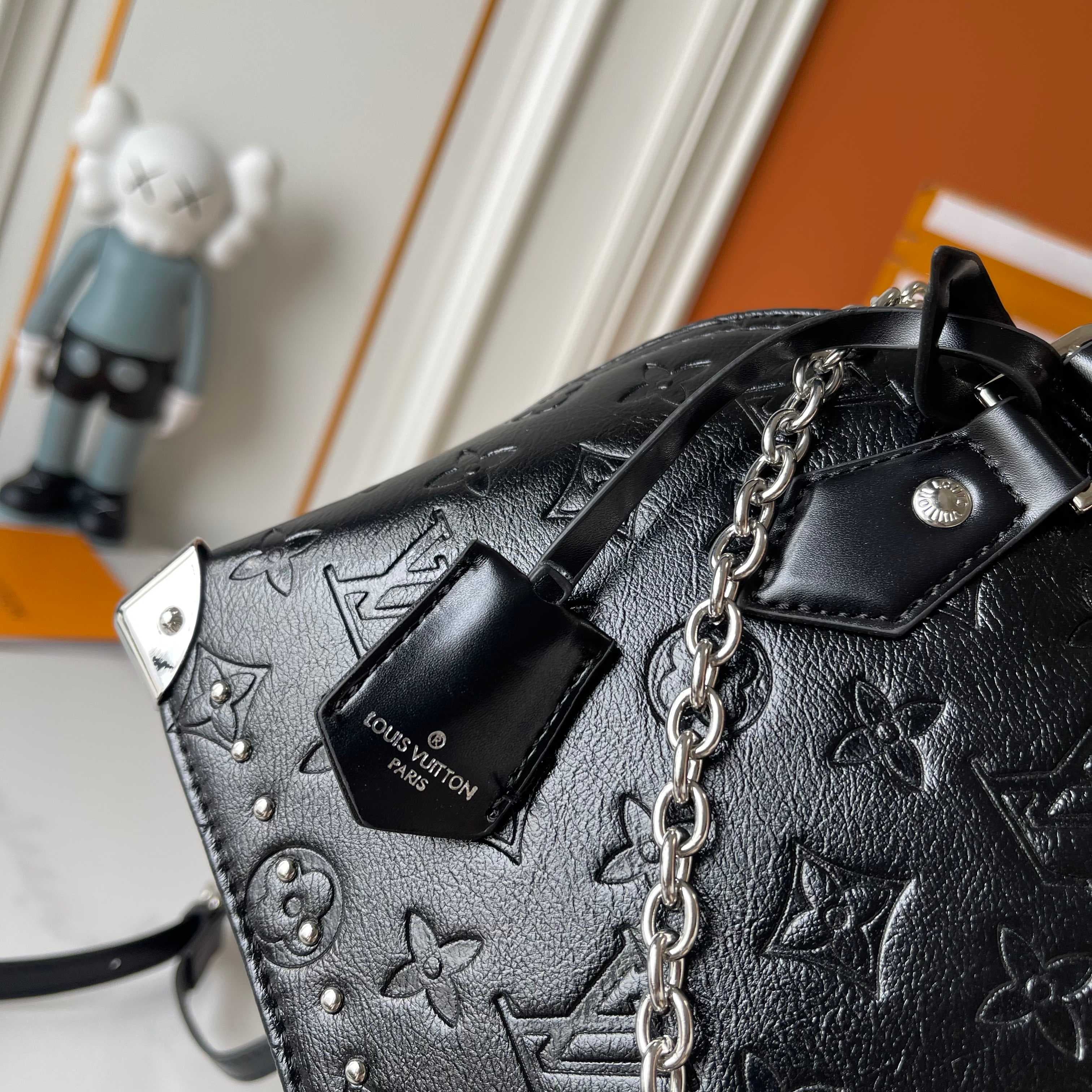 Louis Vuitton Cream Bag M27812