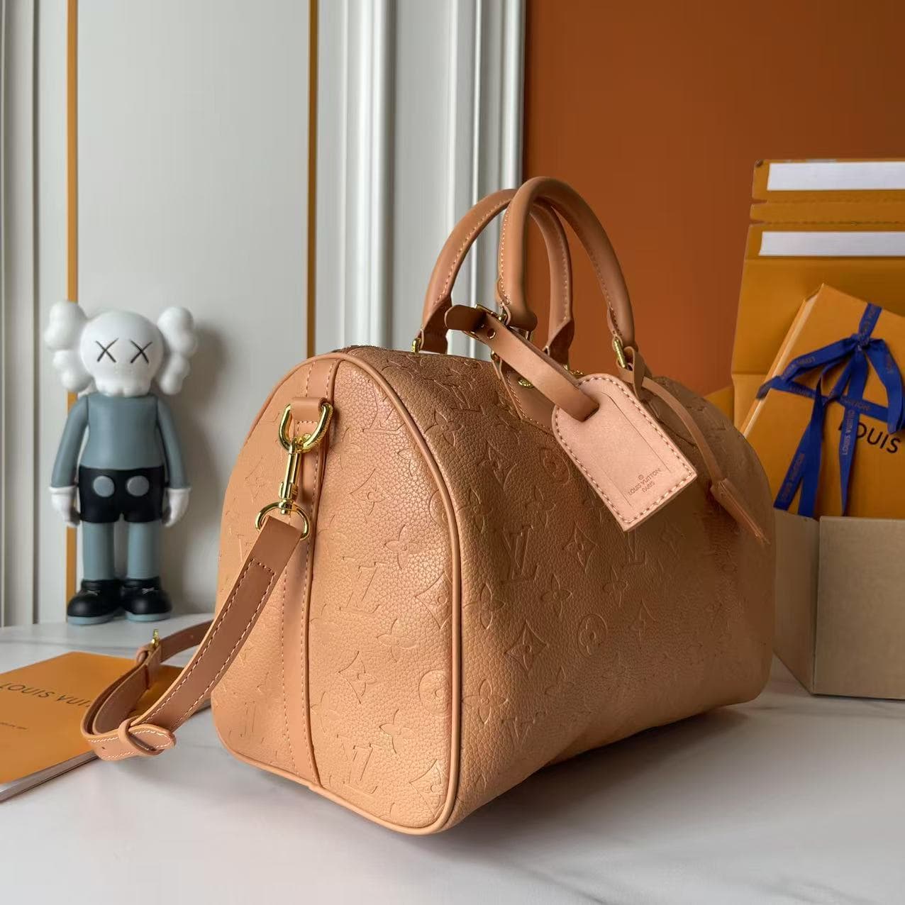 Louis Vuitton Brown Product M26305