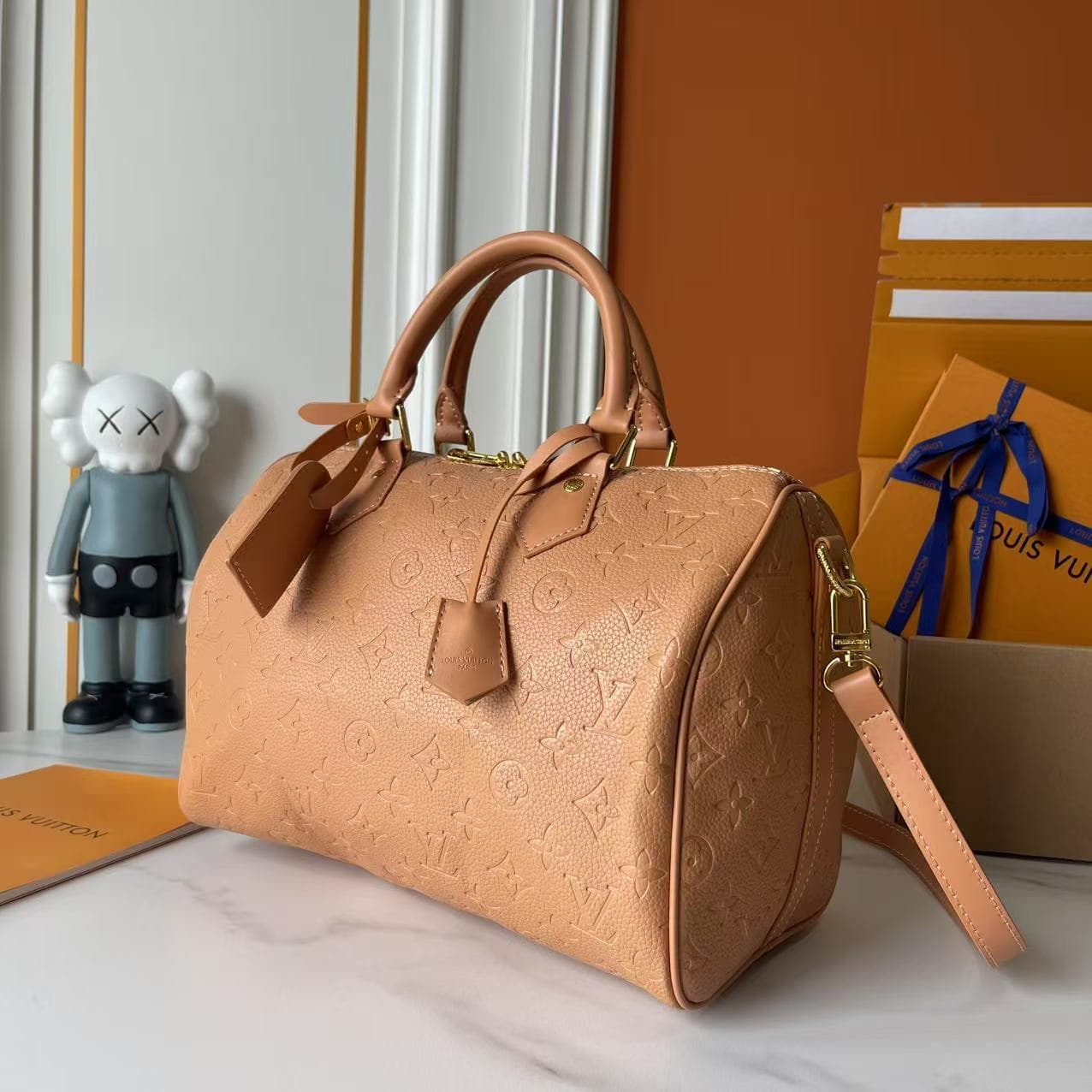 Louis Vuitton Brown Product M26305