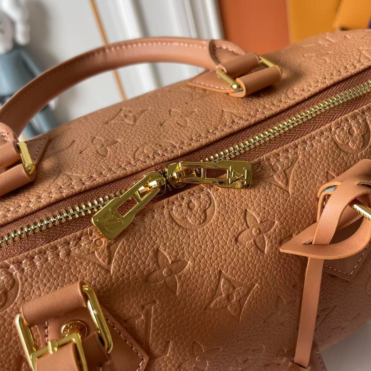 Louis Vuitton Brown Product M26305