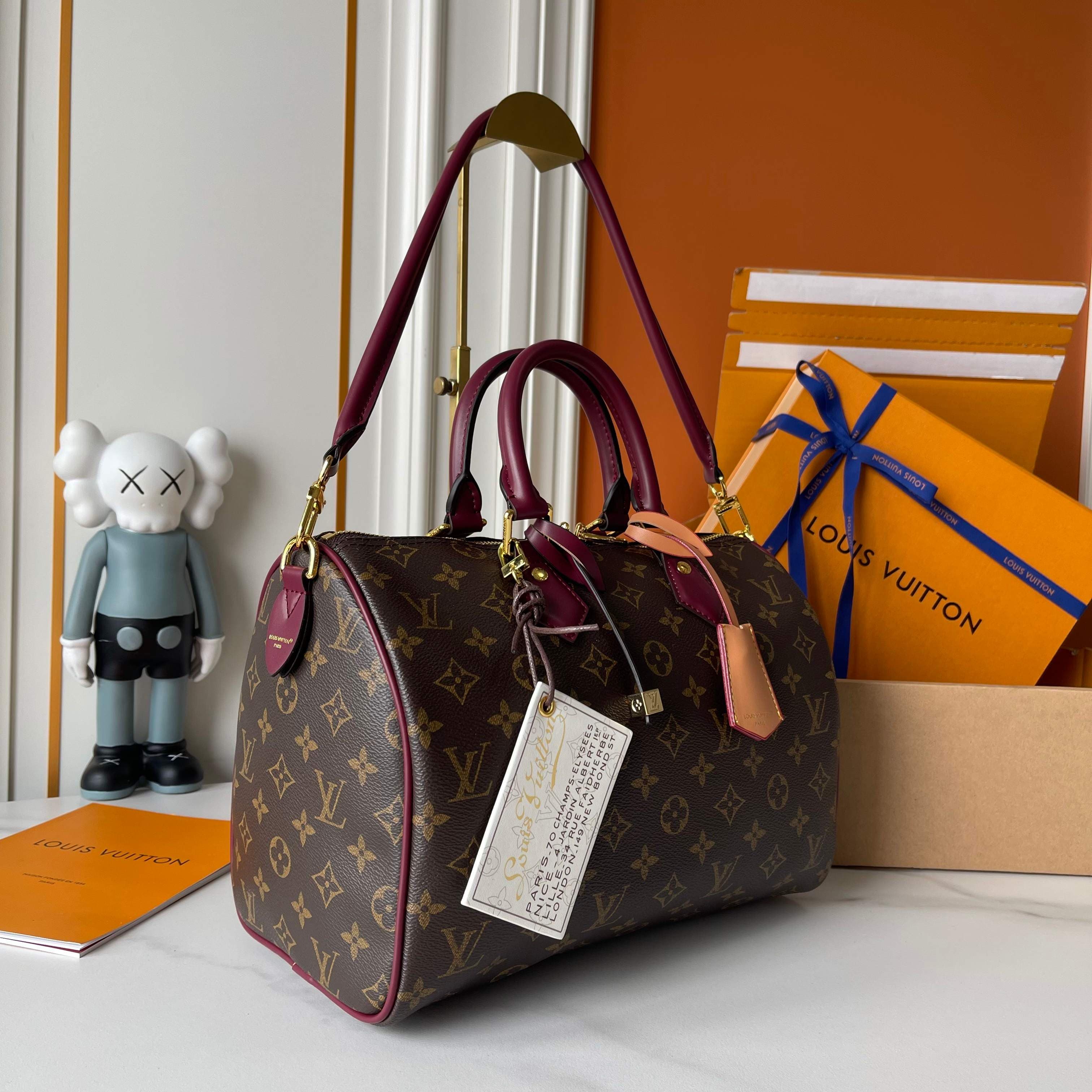 Louis Vuitton Red Product M26305