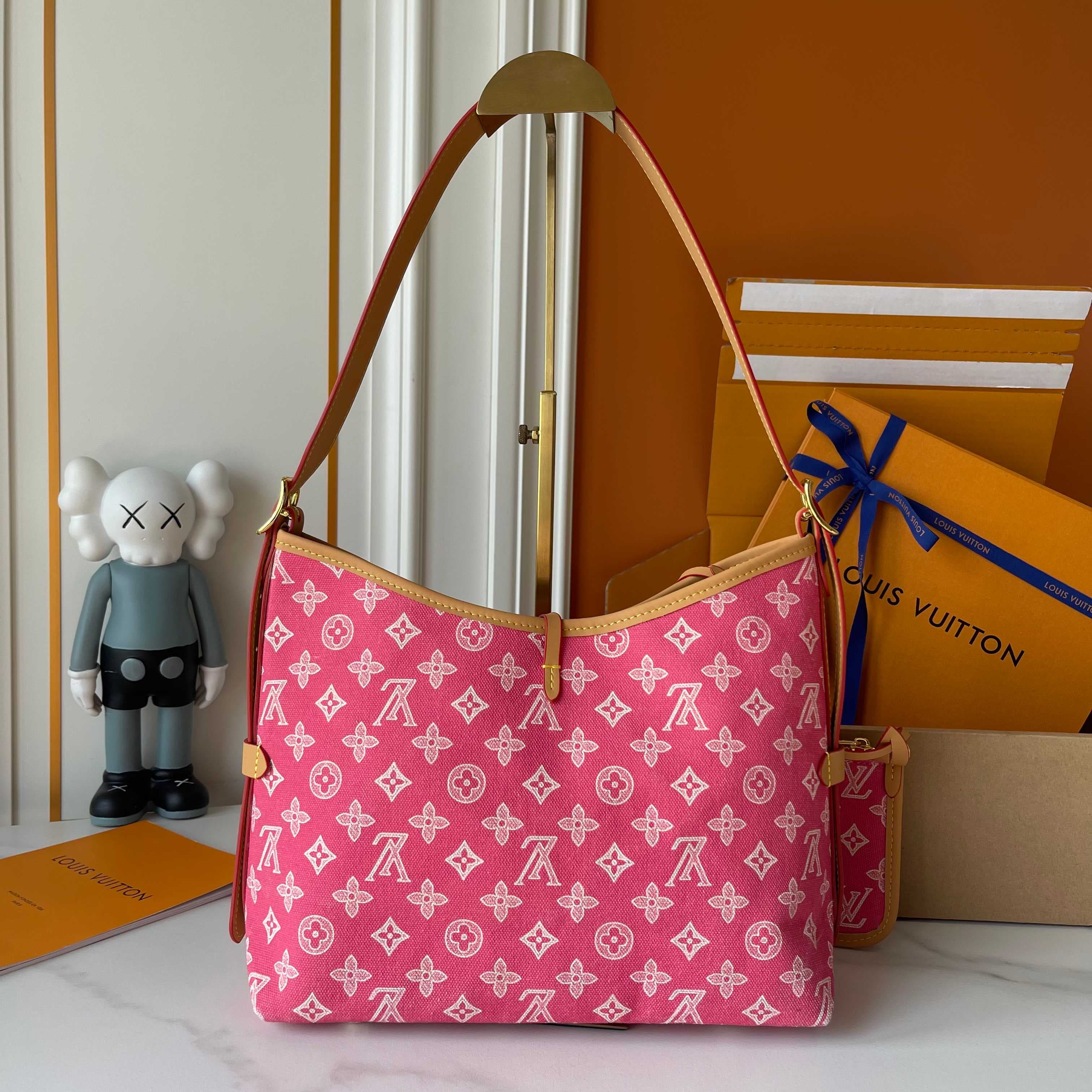 Louis Vuitton Medium Pouch M27948