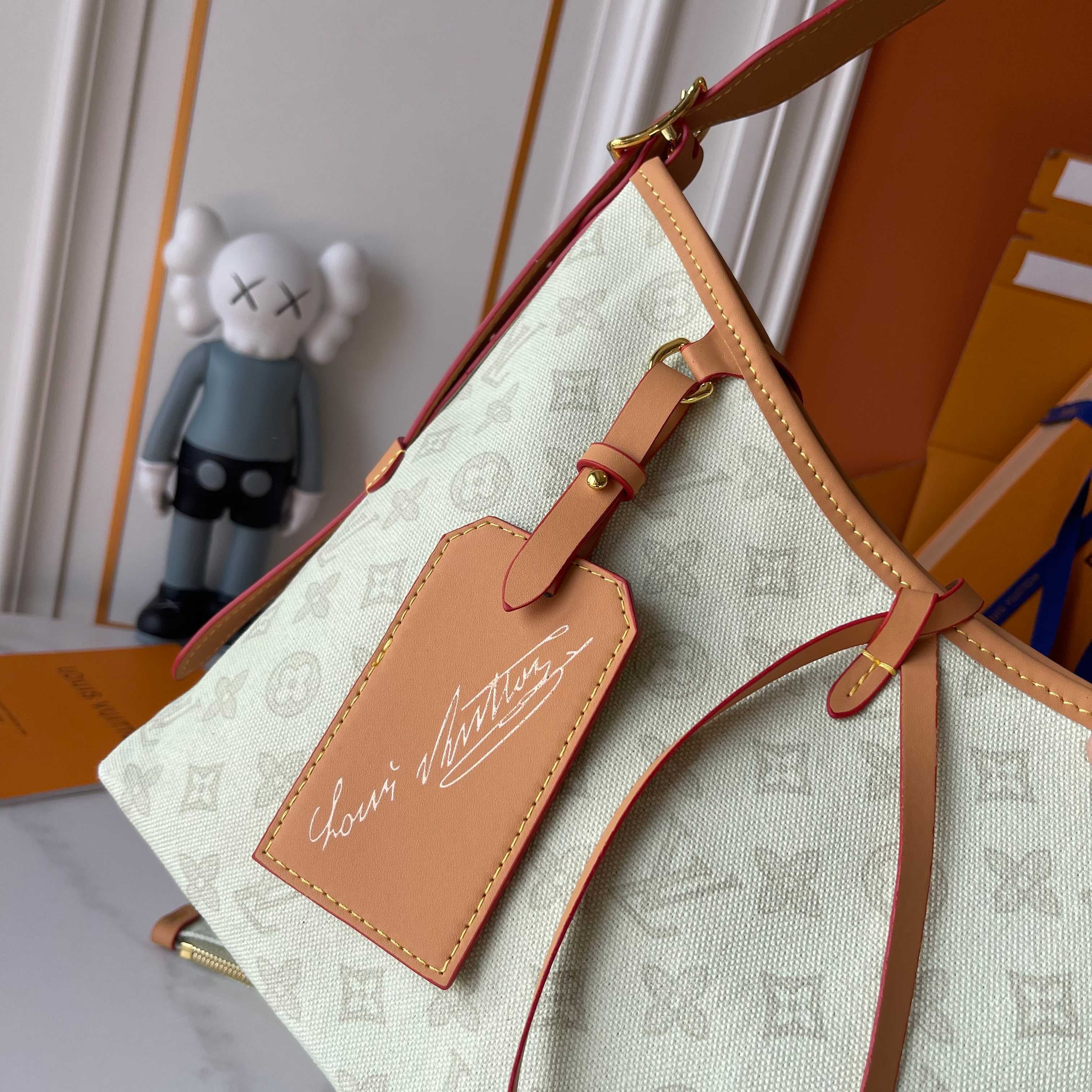 Louis Vuitton Medium Pouch M27948