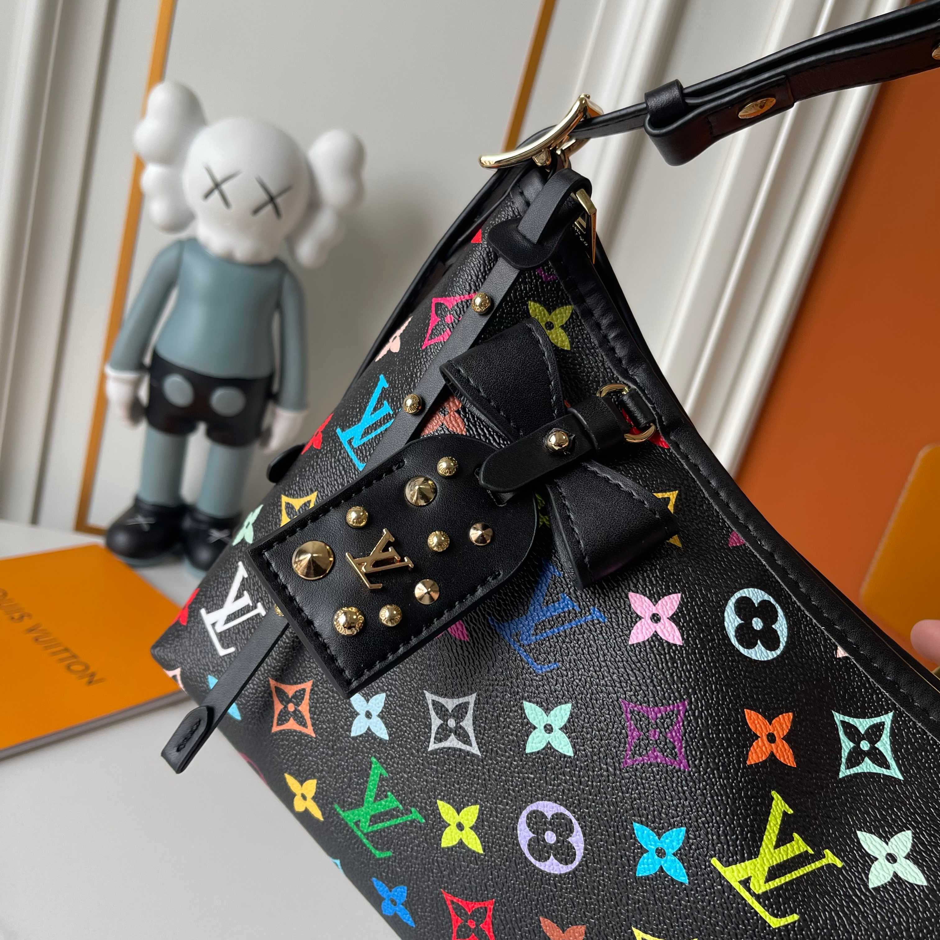 Louis Vuitton Product M27578