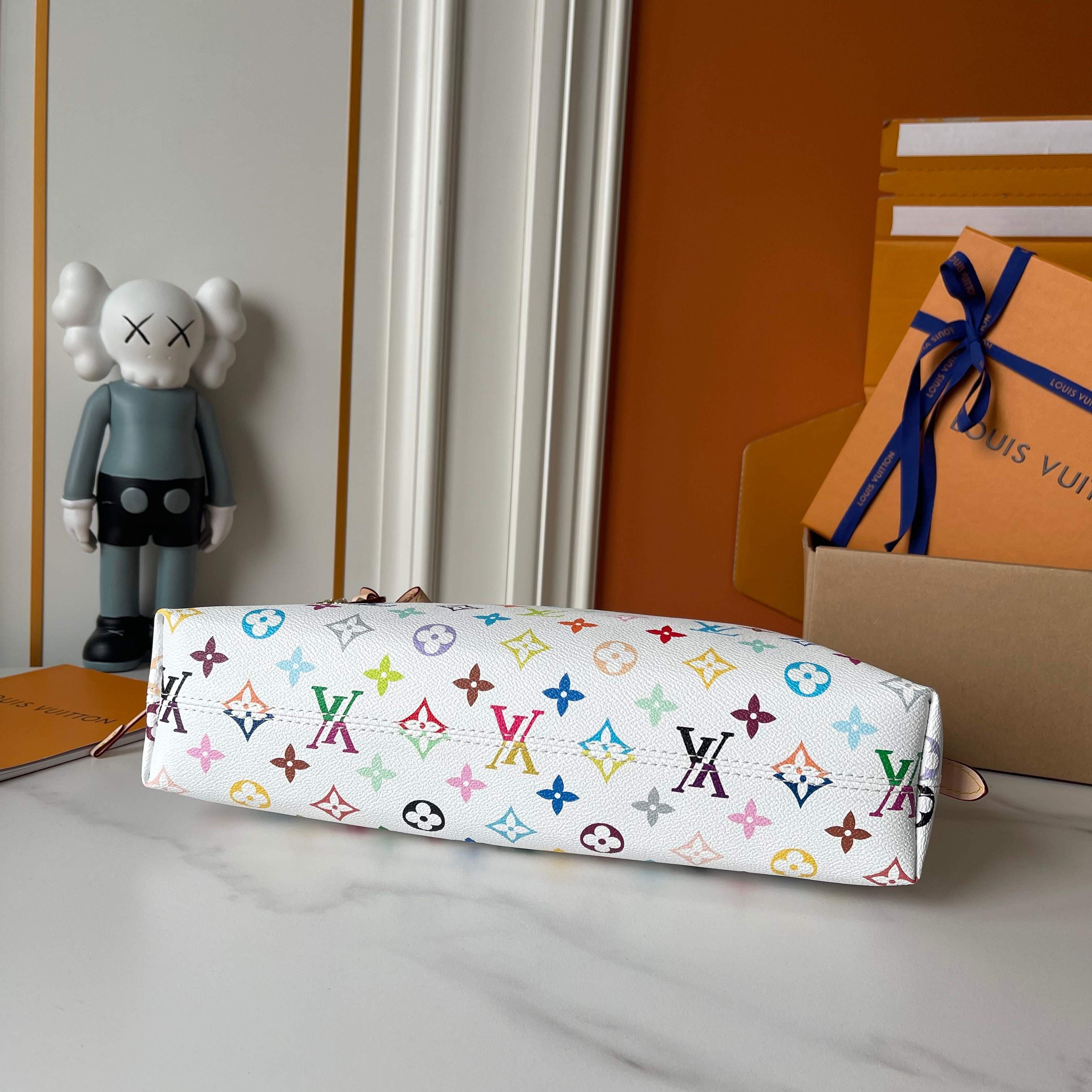 Louis Vuitton Product M27578