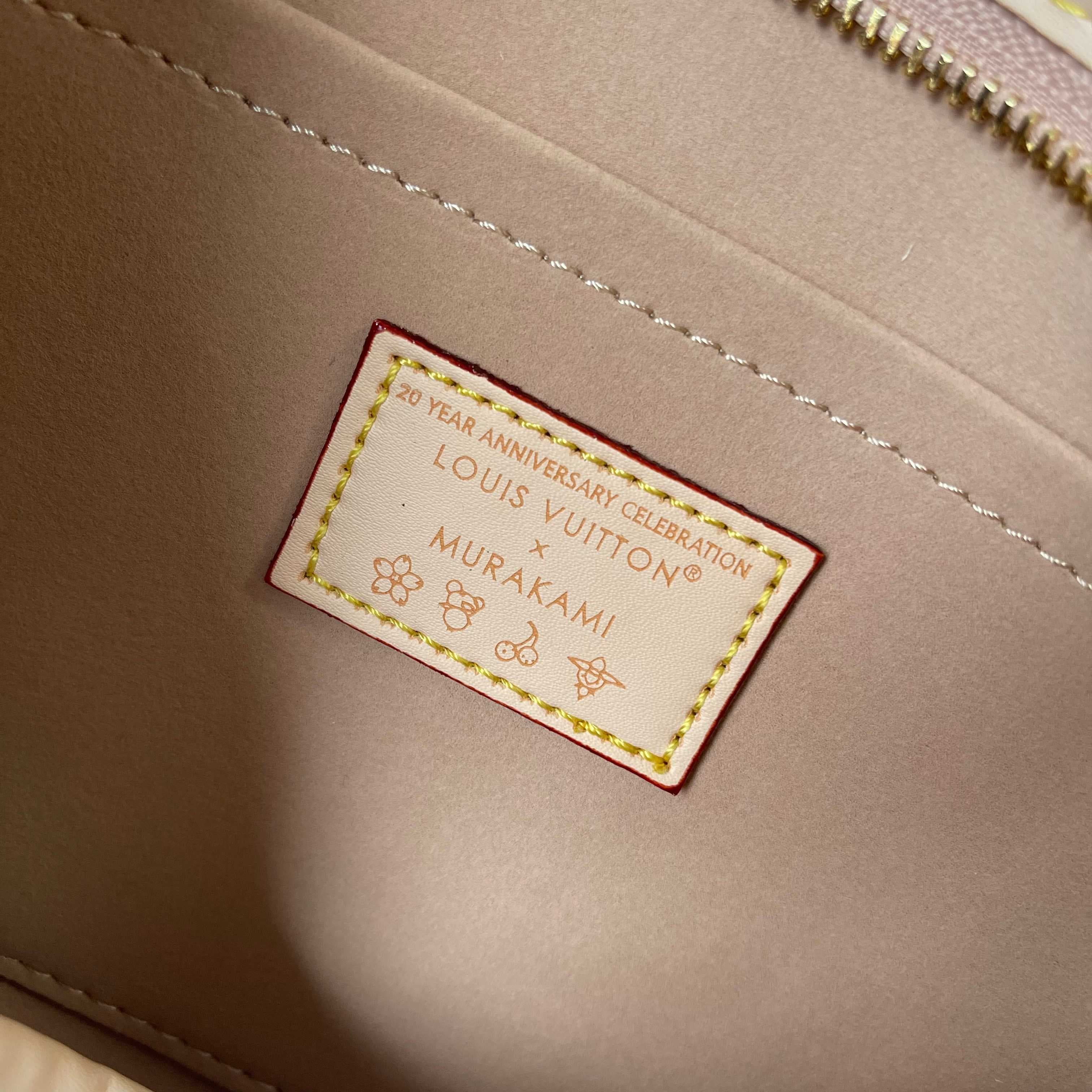 Louis Vuitton Product M27578