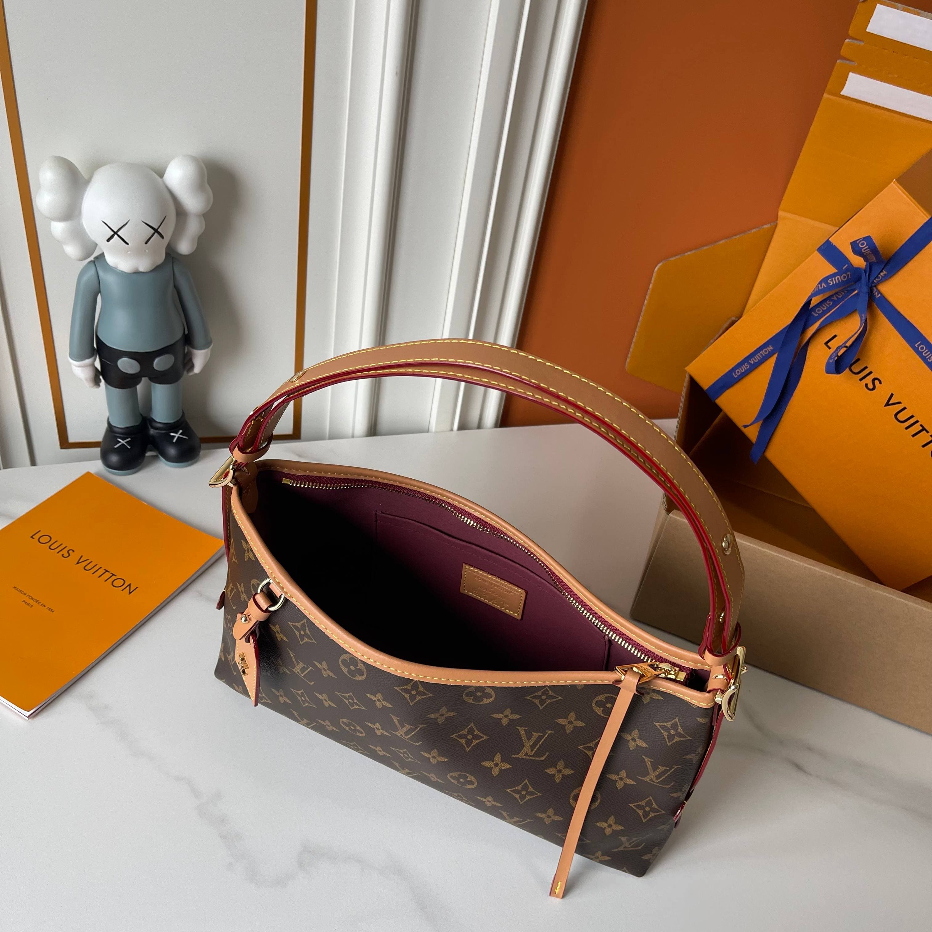 Louis Vuitton Product M27578