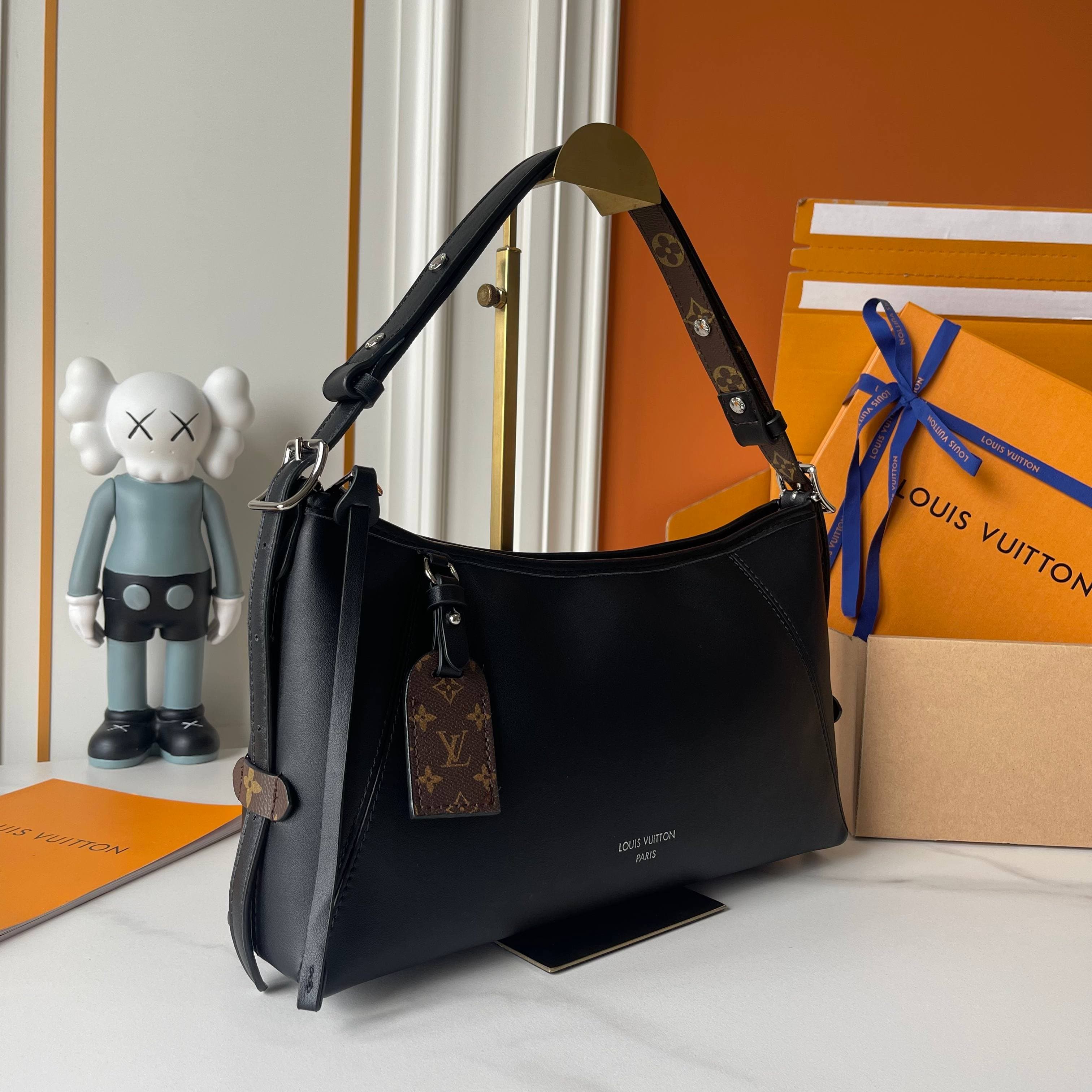 Louis Vuitton Product M27578