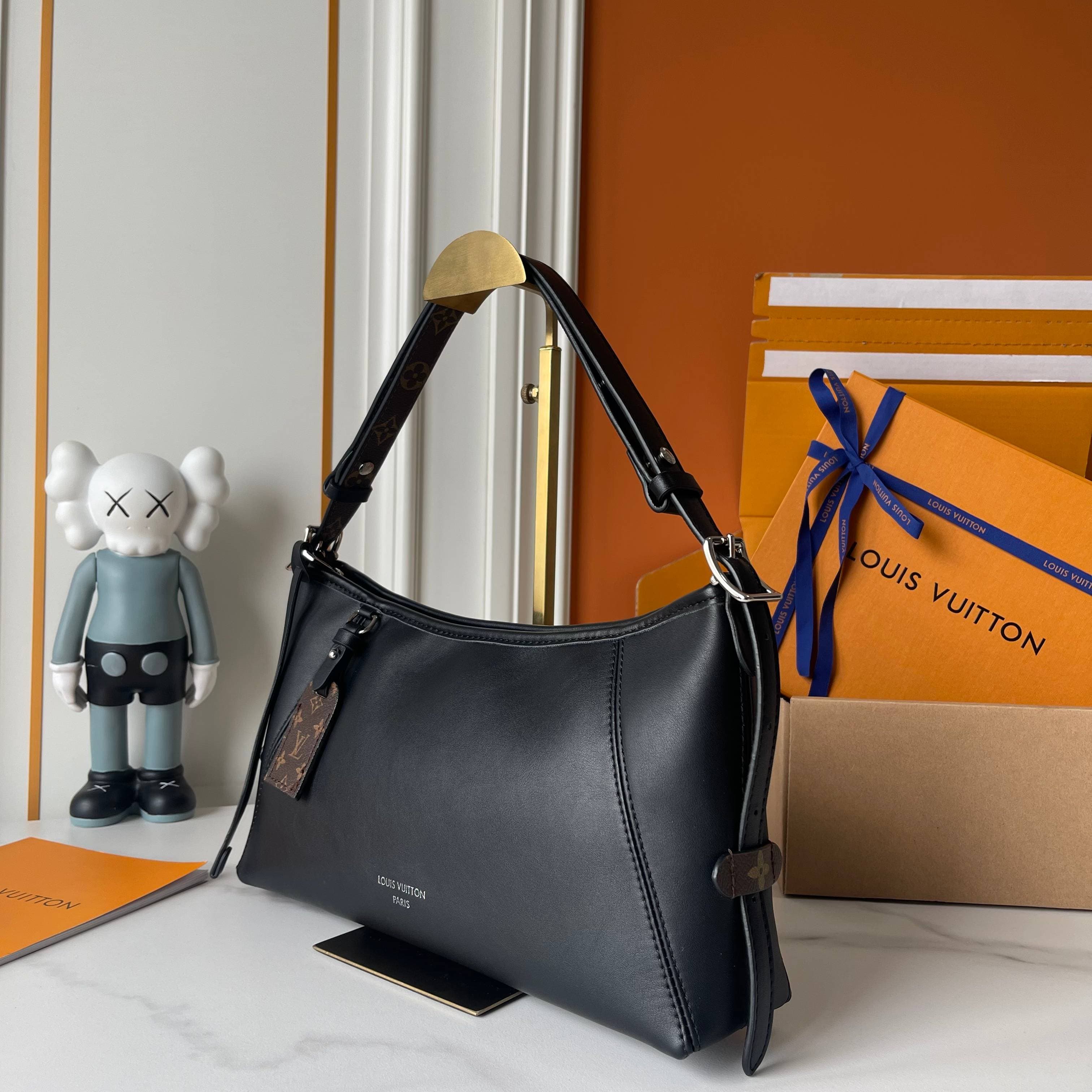 Louis Vuitton Product M27578