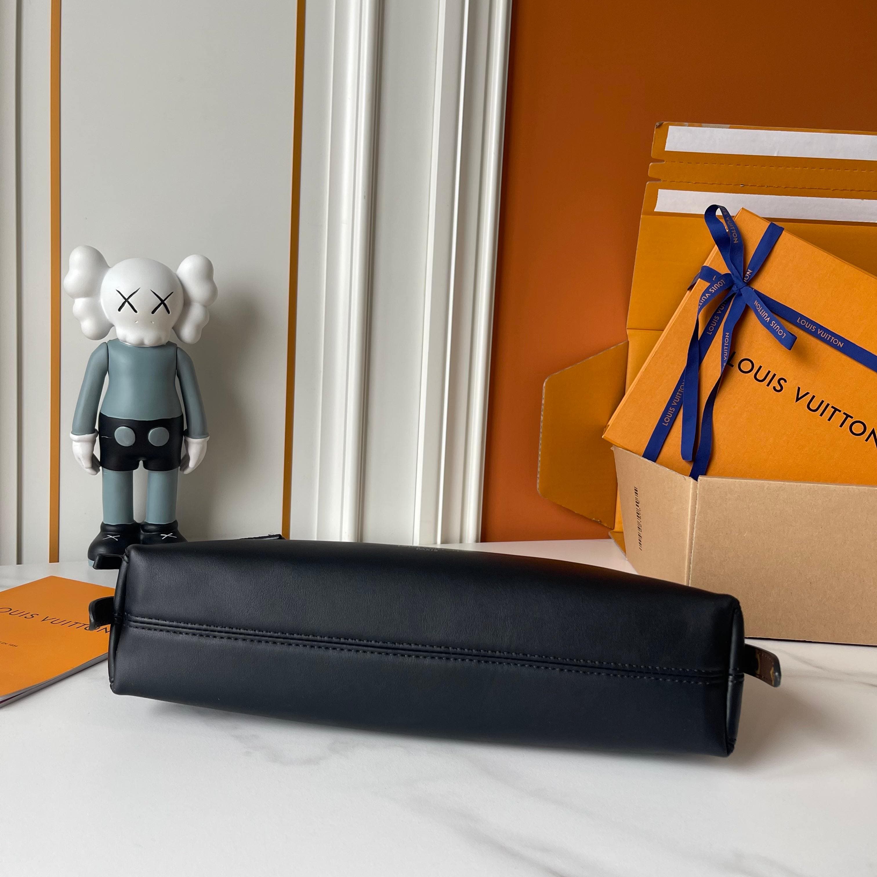 Louis Vuitton Product M27578