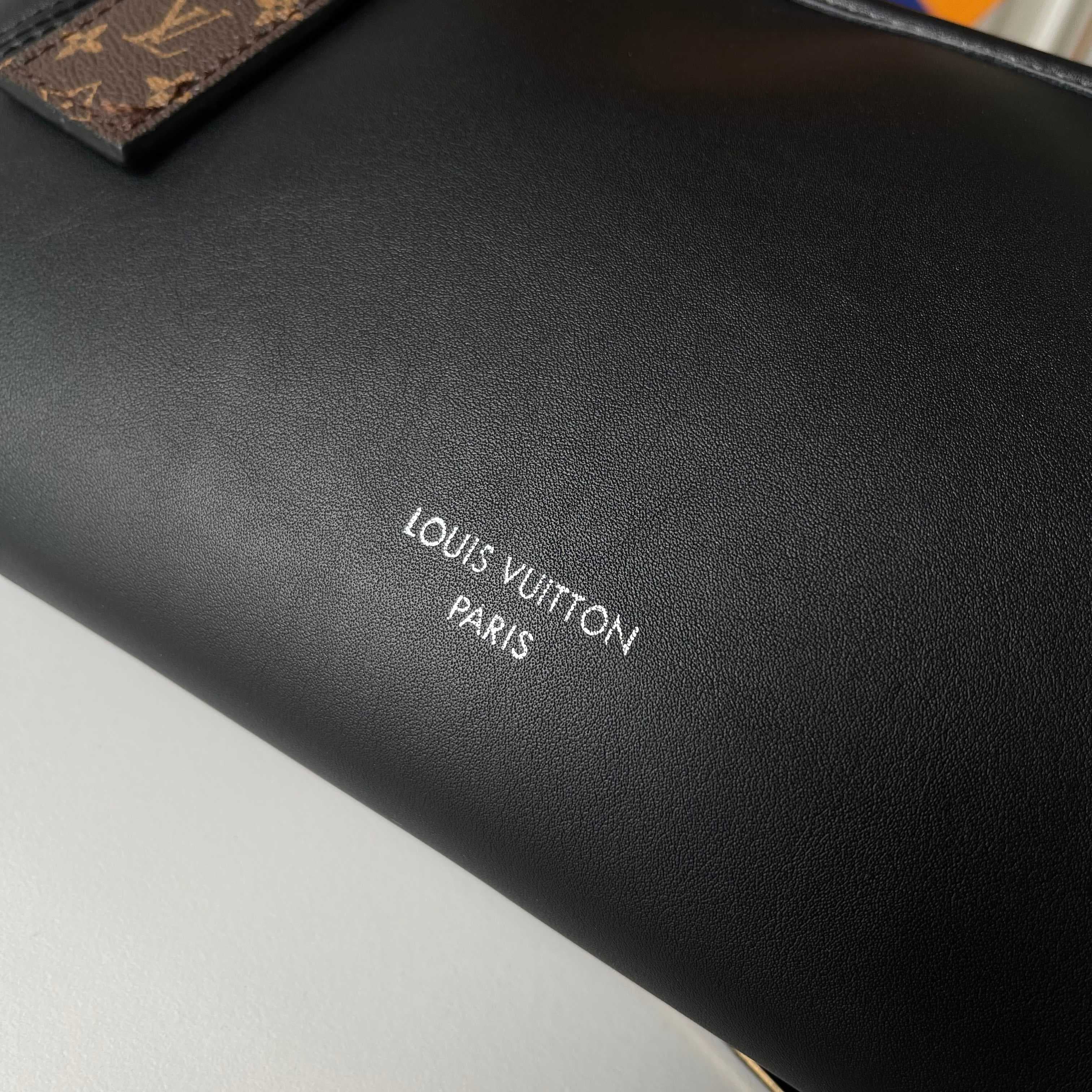 Louis Vuitton Product M27578