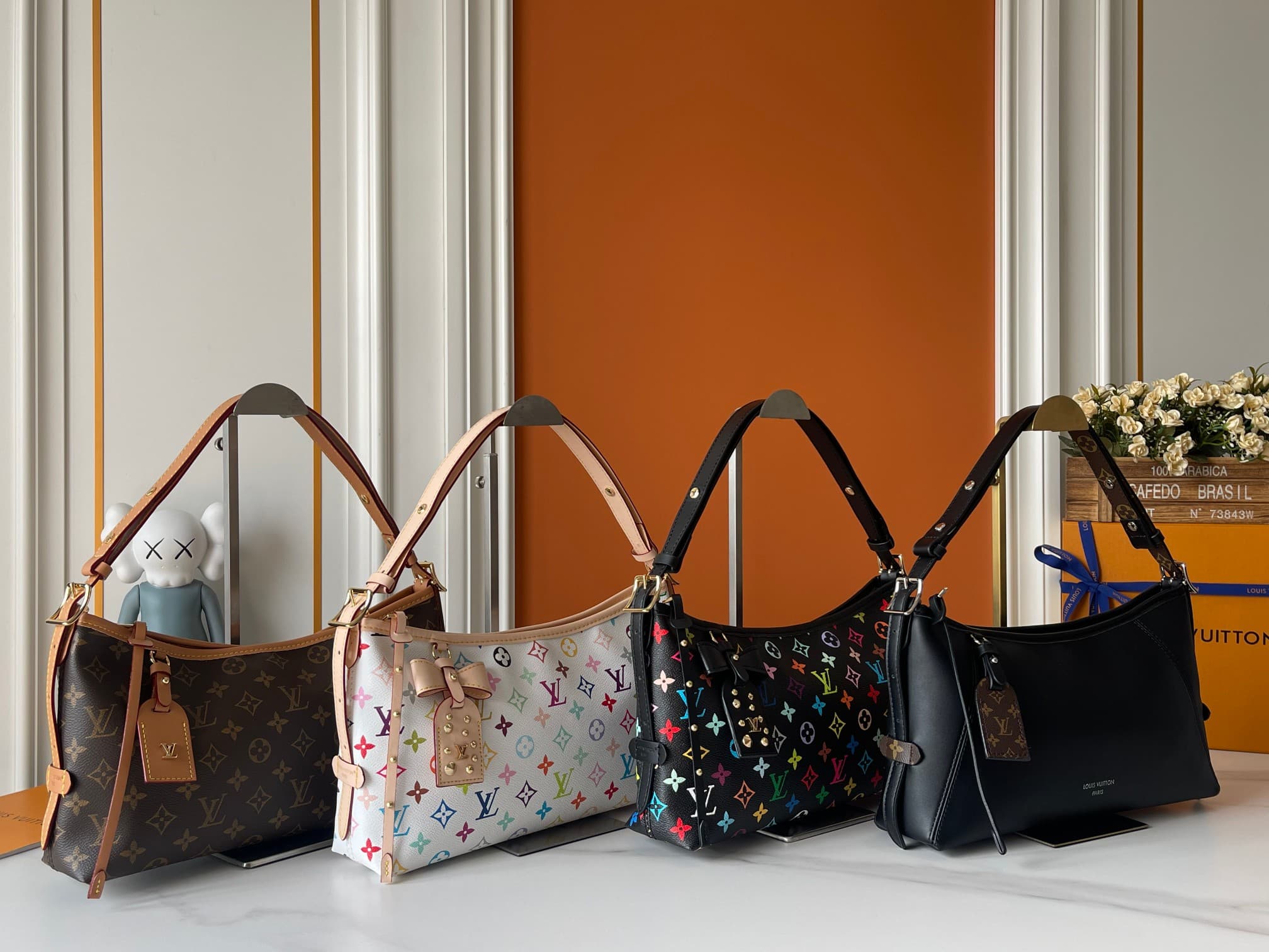 Louis Vuitton Accessory M27578