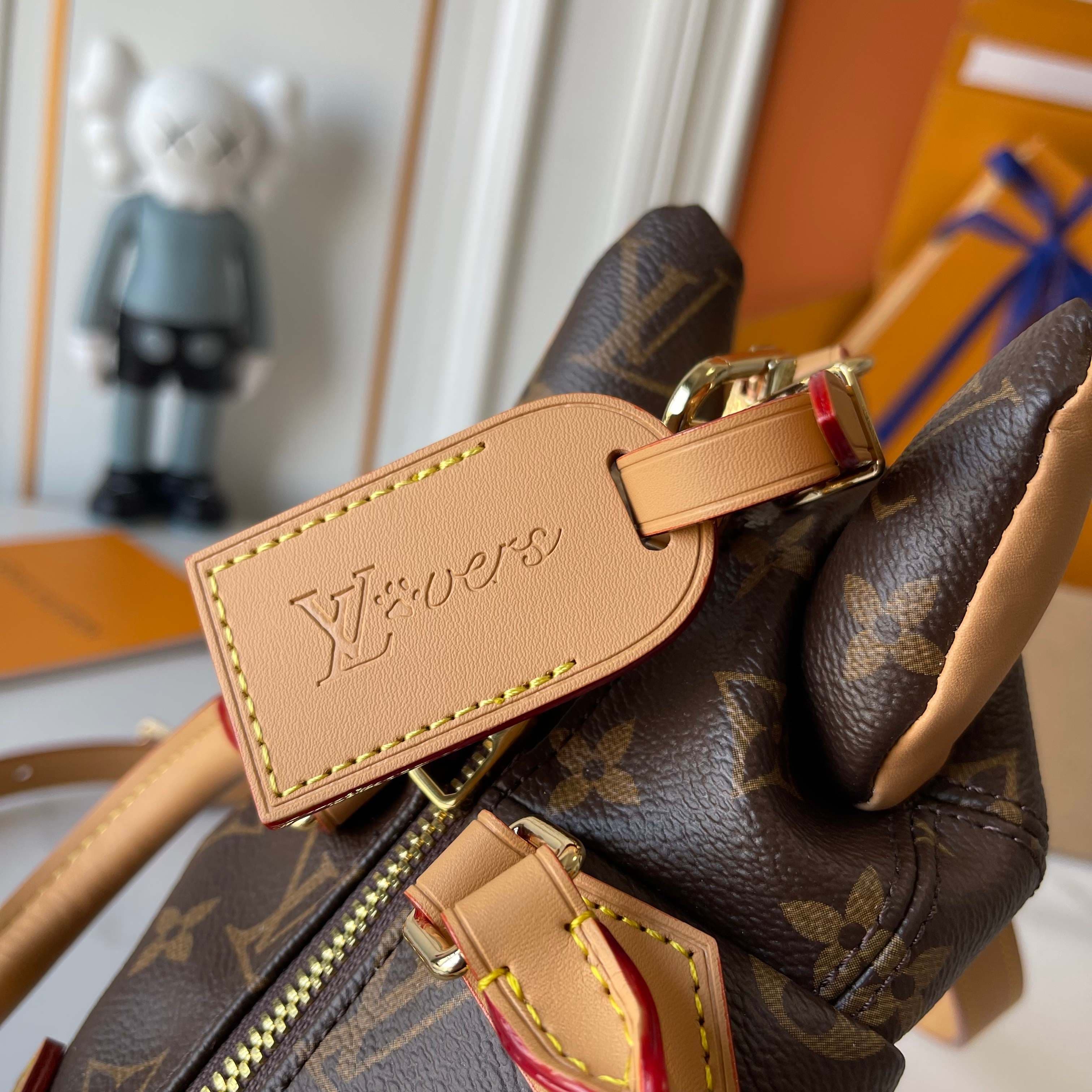 Louis Vuitton Cream Crossbody Bag M12617
