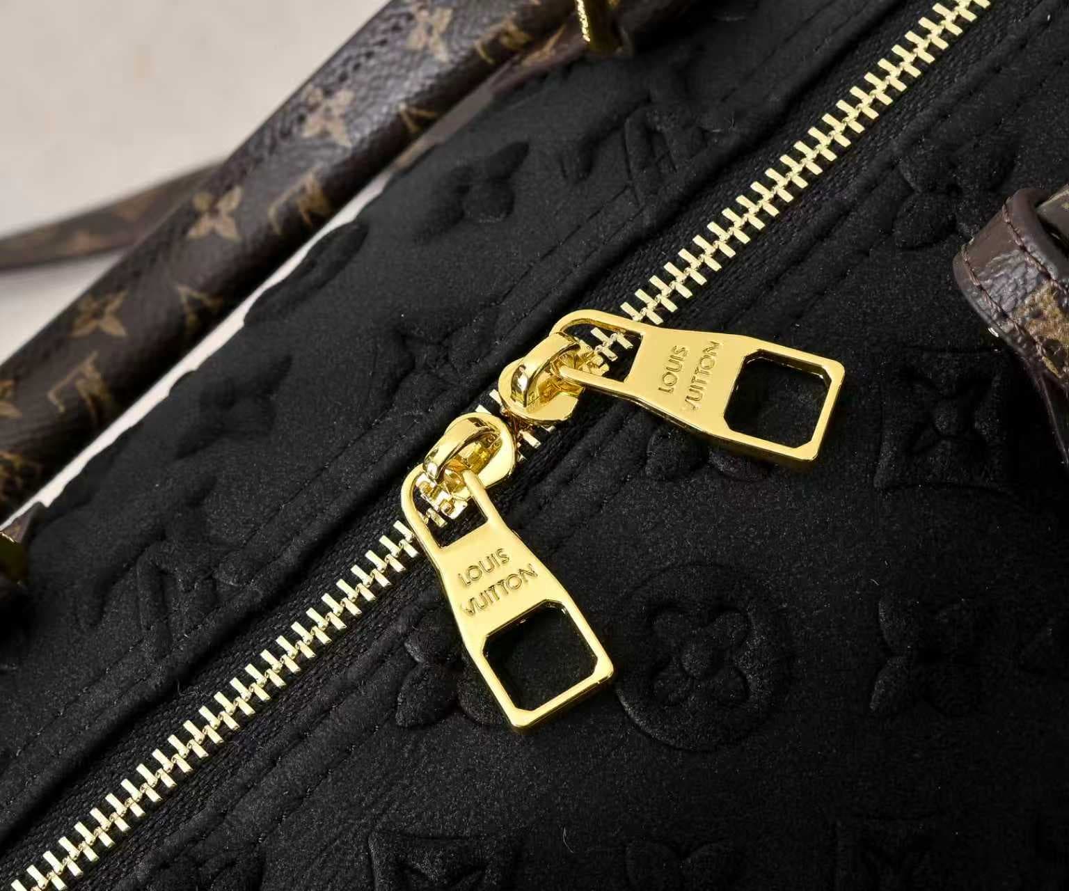 Louis Vuitton Grey Wallet M15225