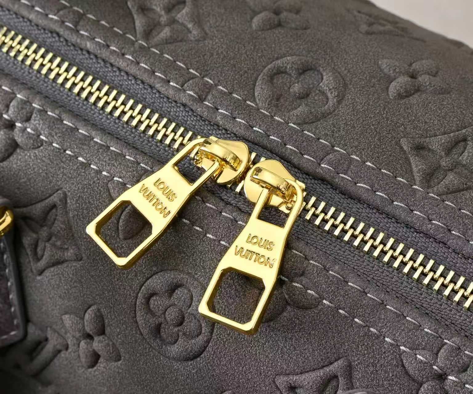 Louis Vuitton Grey Wallet M15225