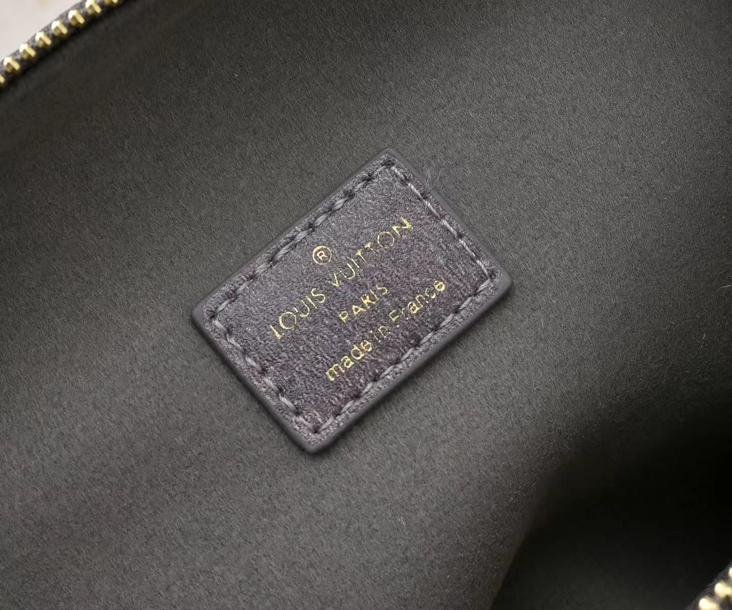 Louis Vuitton Grey Wallet M15225