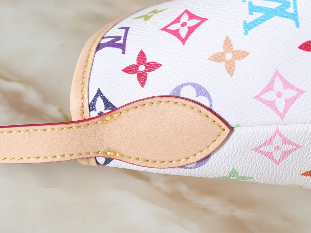 Louis Vuitton Product M27582