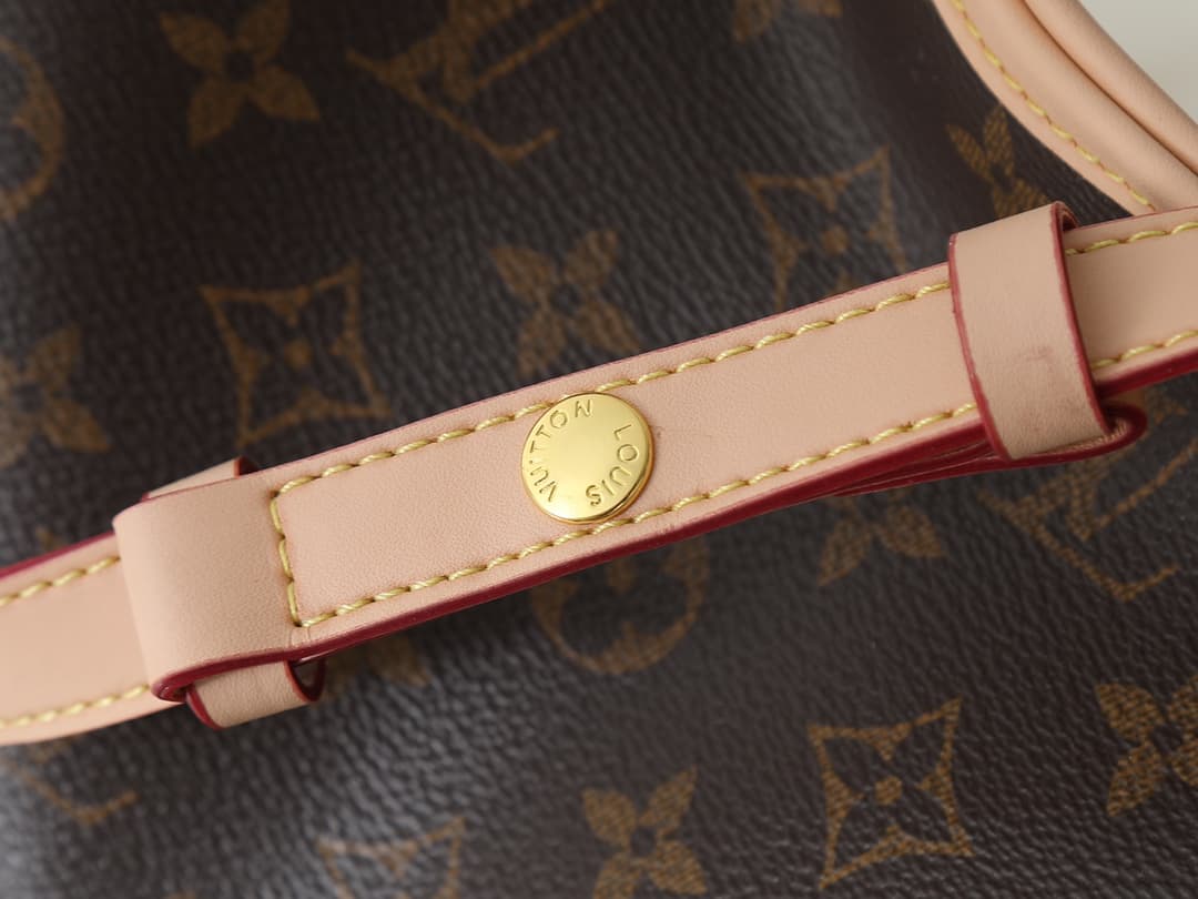 Louis Vuitton Product M27582