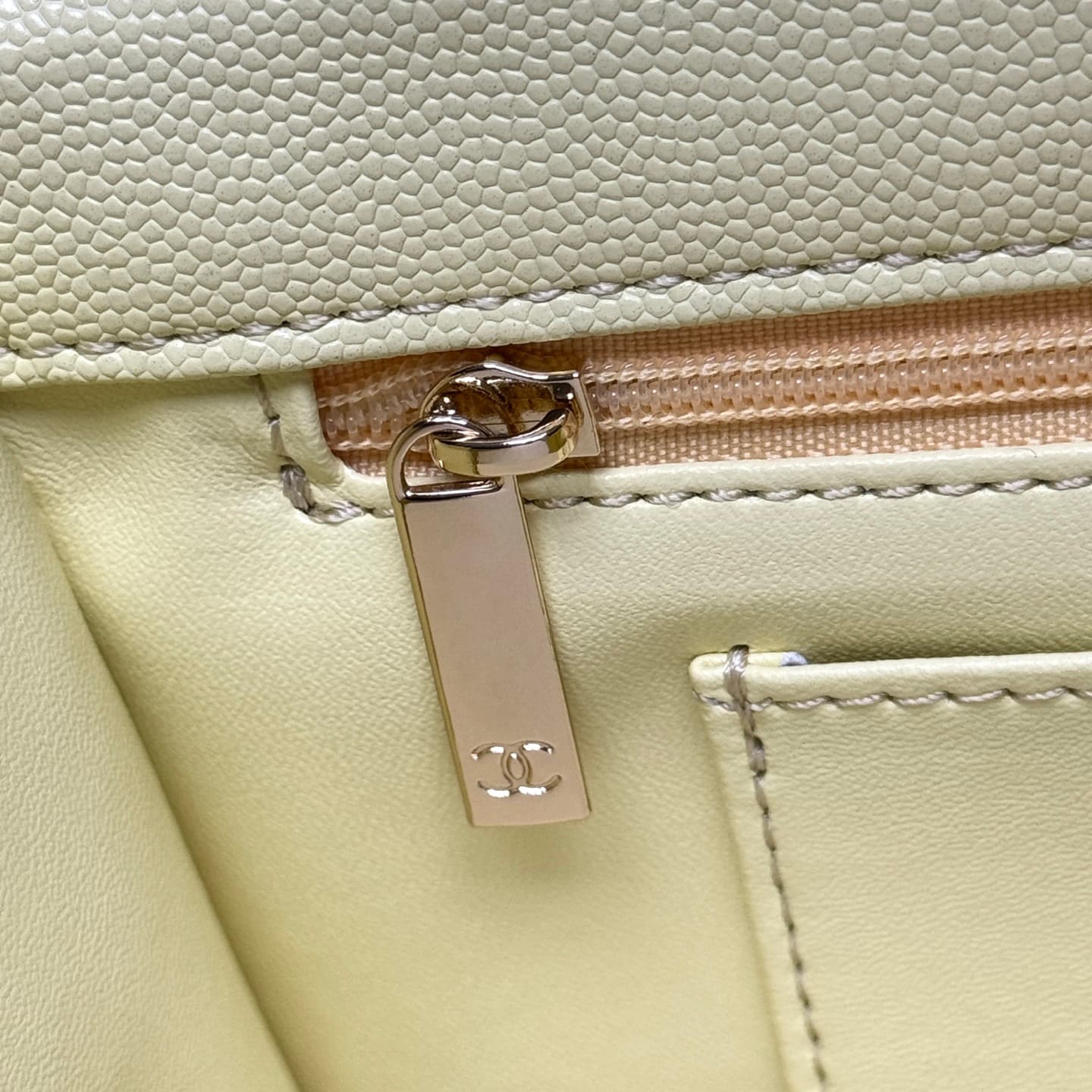 Chanel Shoulder Bag 6330
