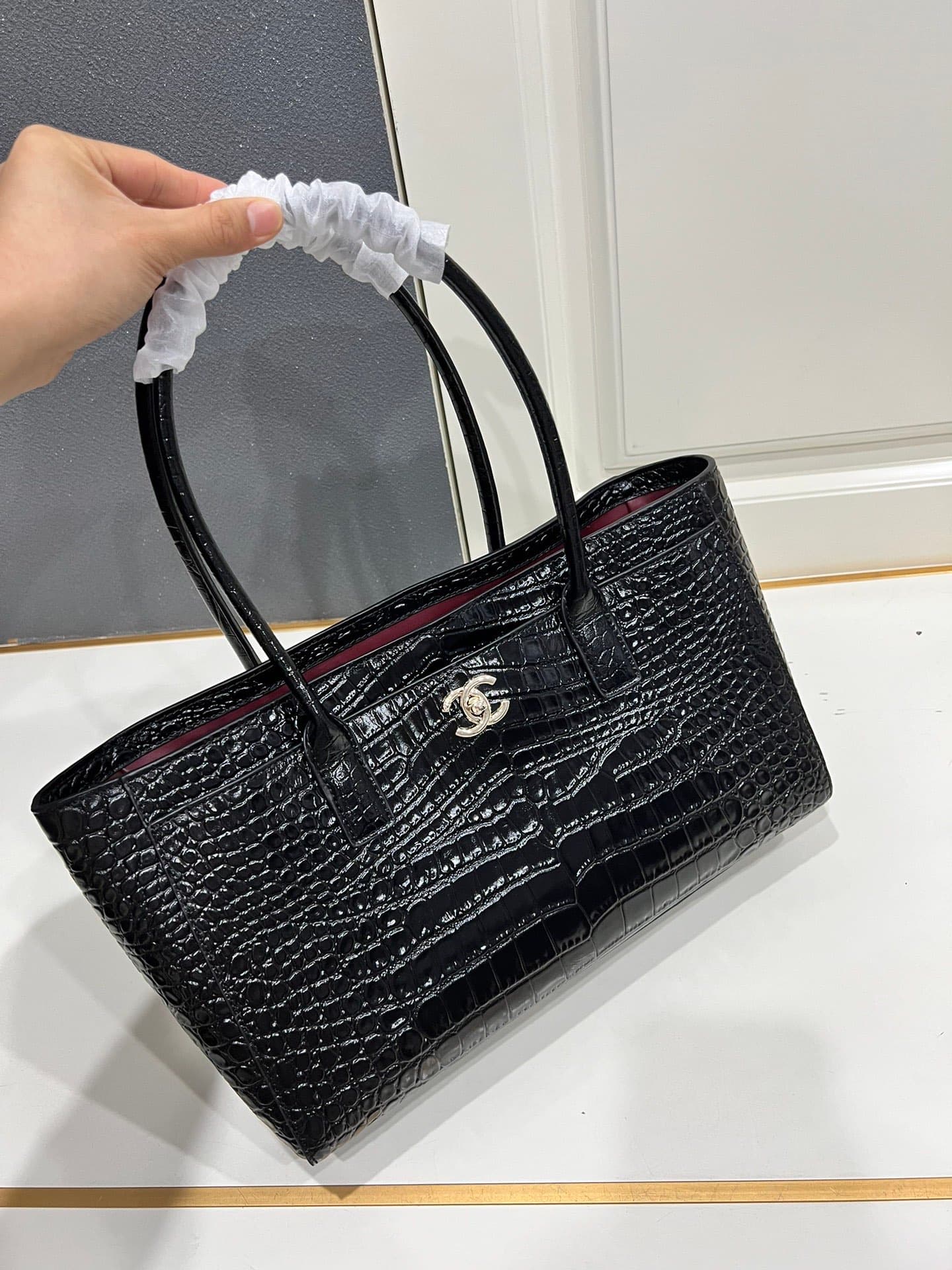 Chanel White Shoulder Bag 1A010