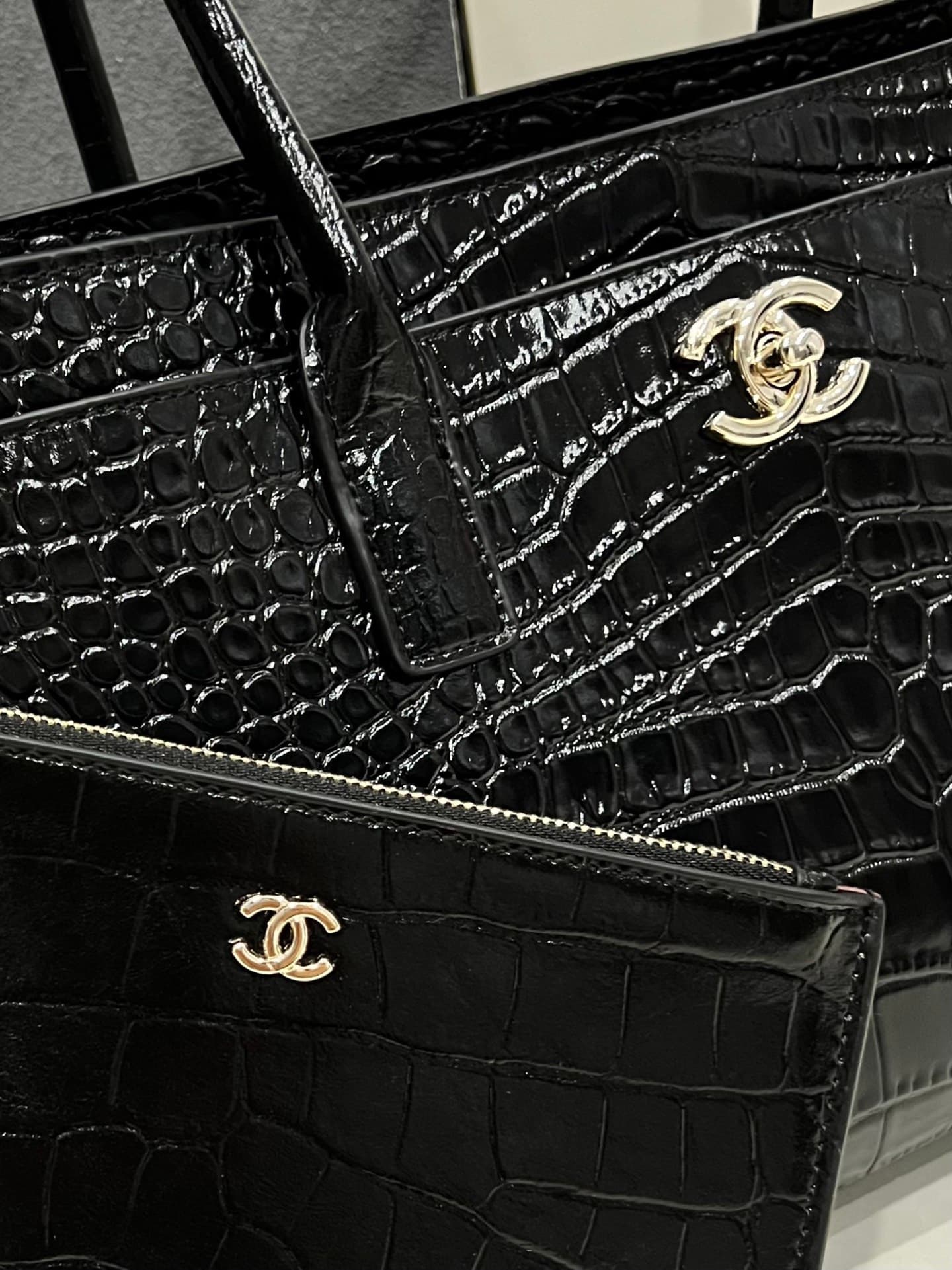 Chanel White Shoulder Bag 1A010