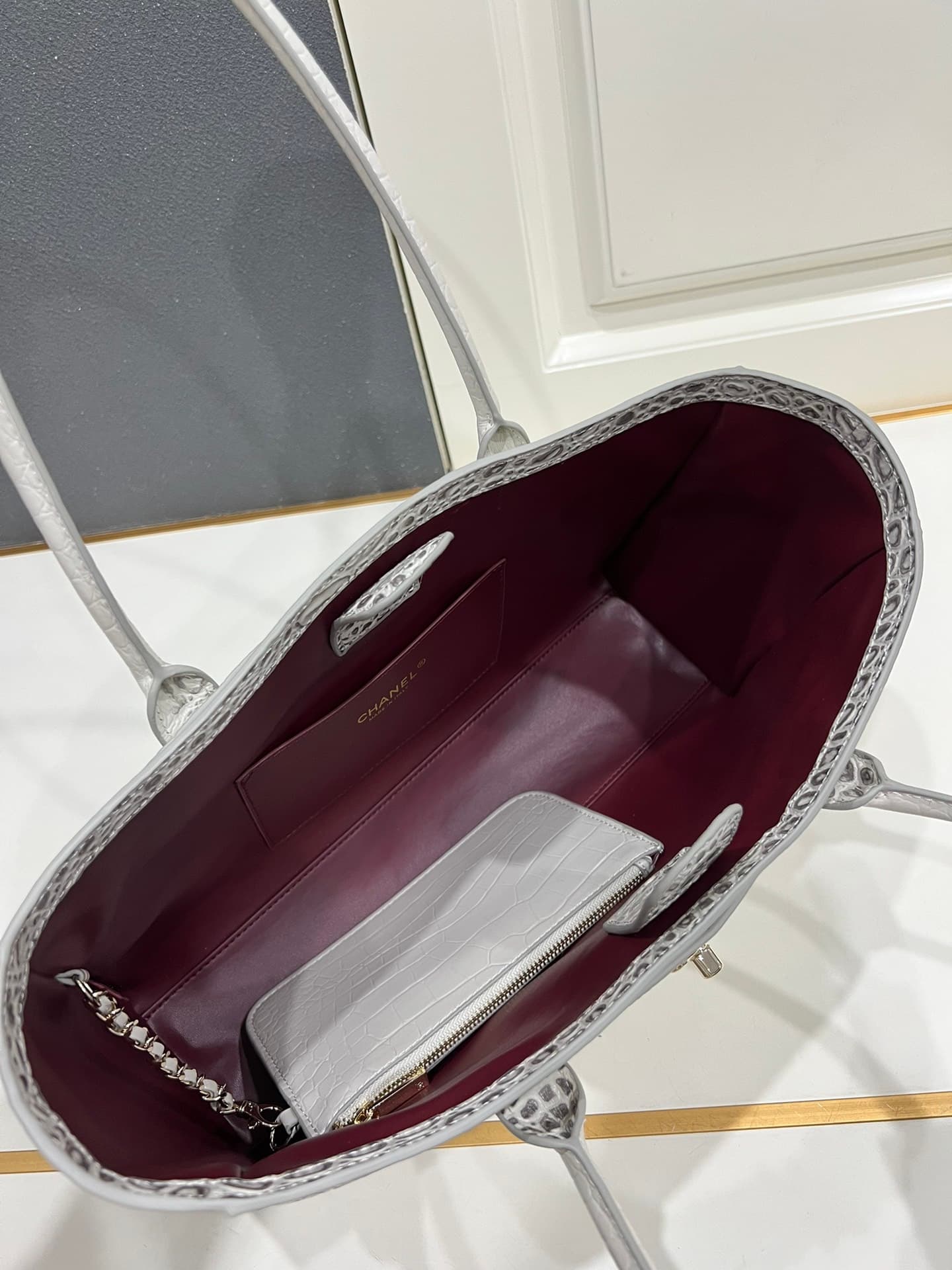 Chanel White Shoulder Bag 1A010