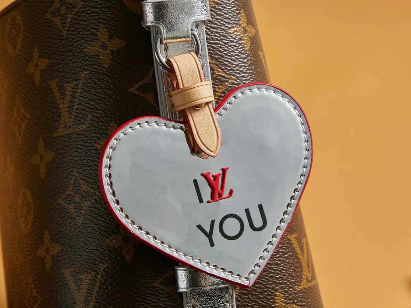 Louis Vuitton Gold Crossbody Bag 27326
