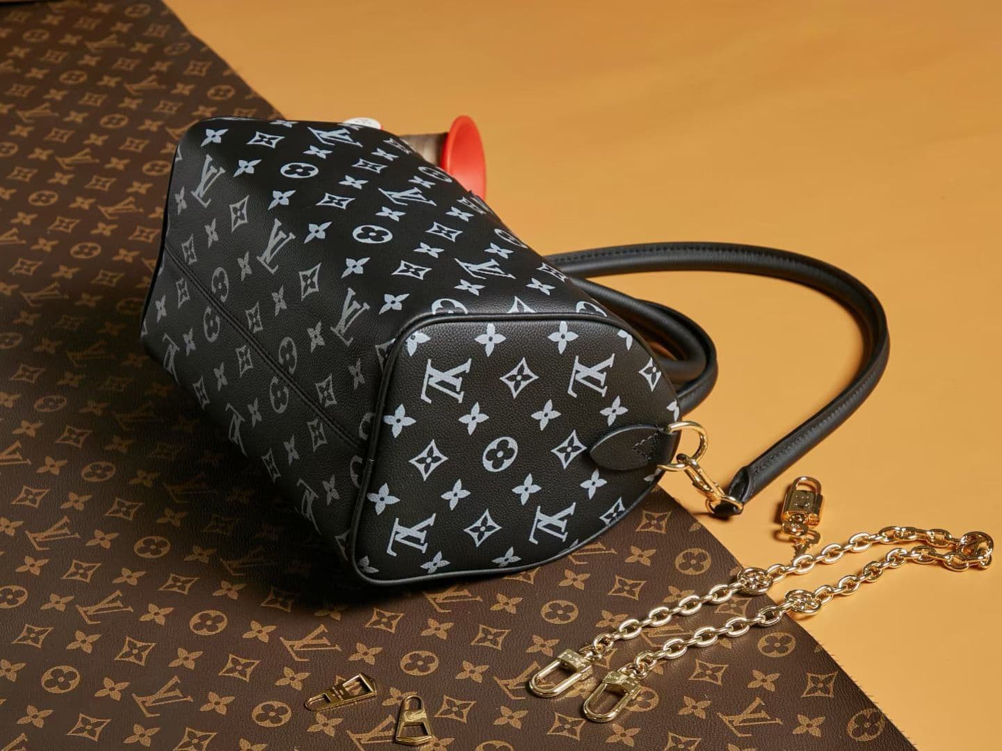 Louis Vuitton Black Bag M26691