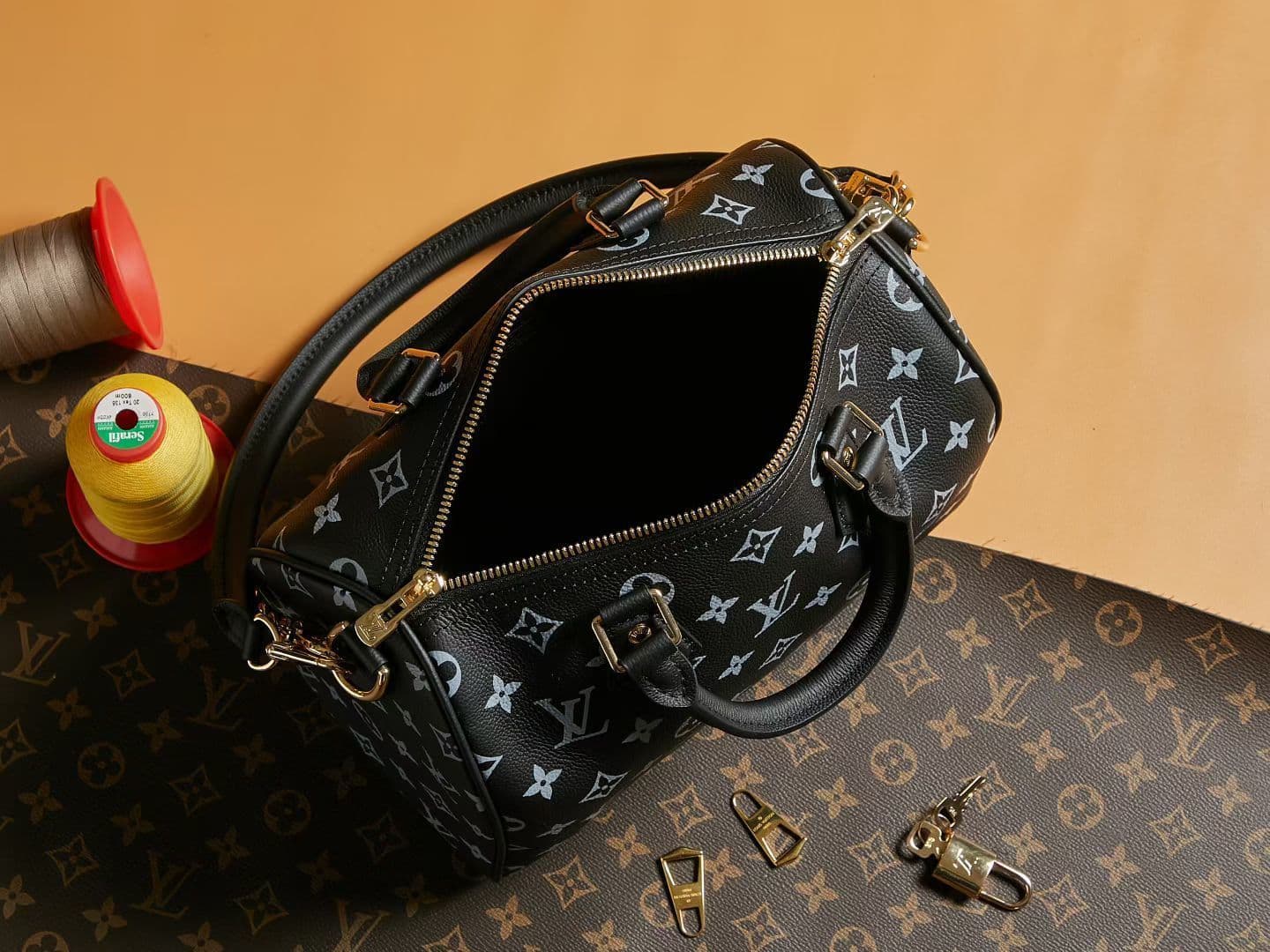 Louis Vuitton Black Bag M26691