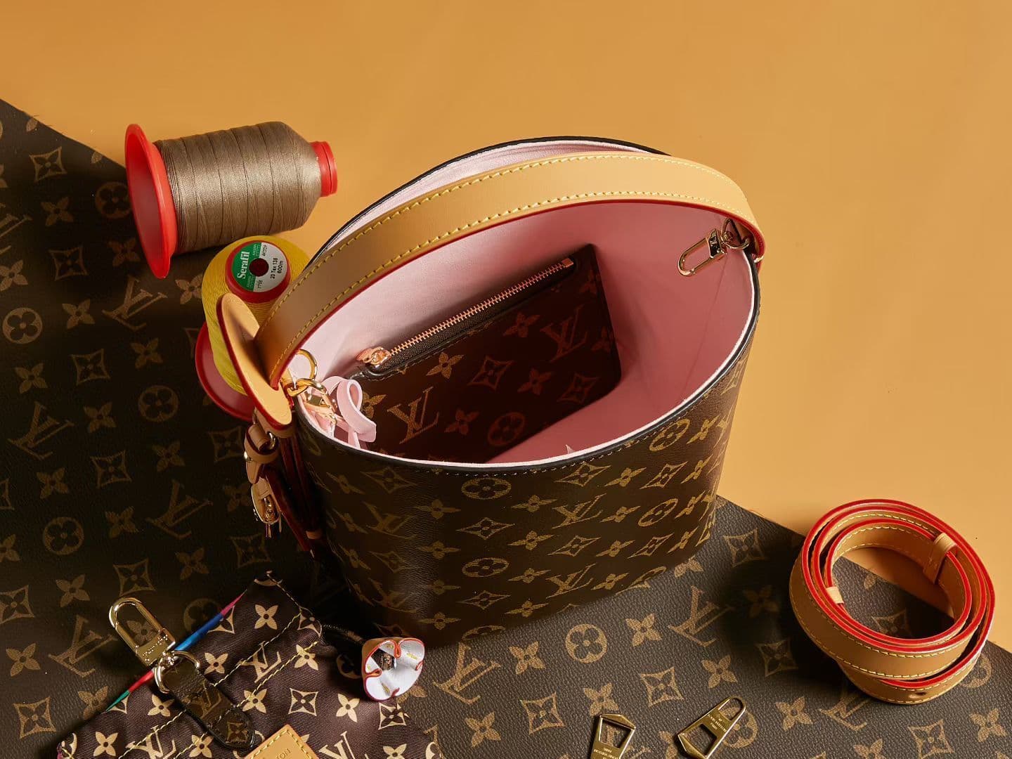 Louis Vuitton Cream Crossbody Bag M26642