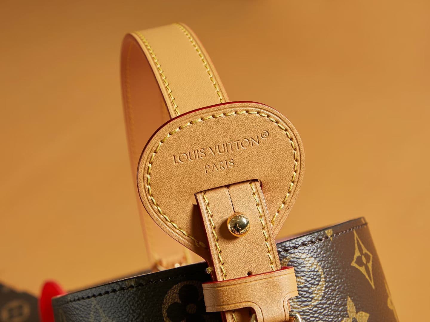 Louis Vuitton Cream Crossbody Bag M26642